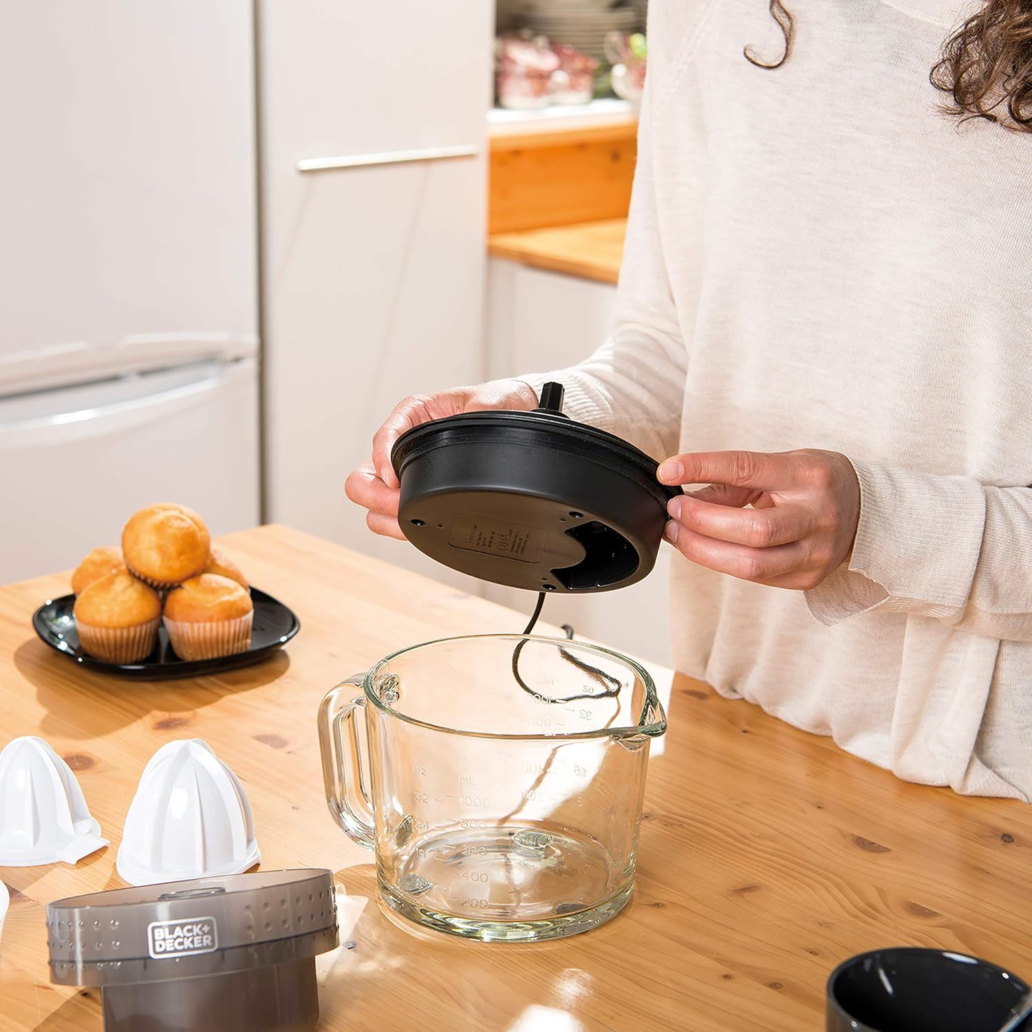 SQUEEZER -BLACK AND DECKER - BXCJ30E_2