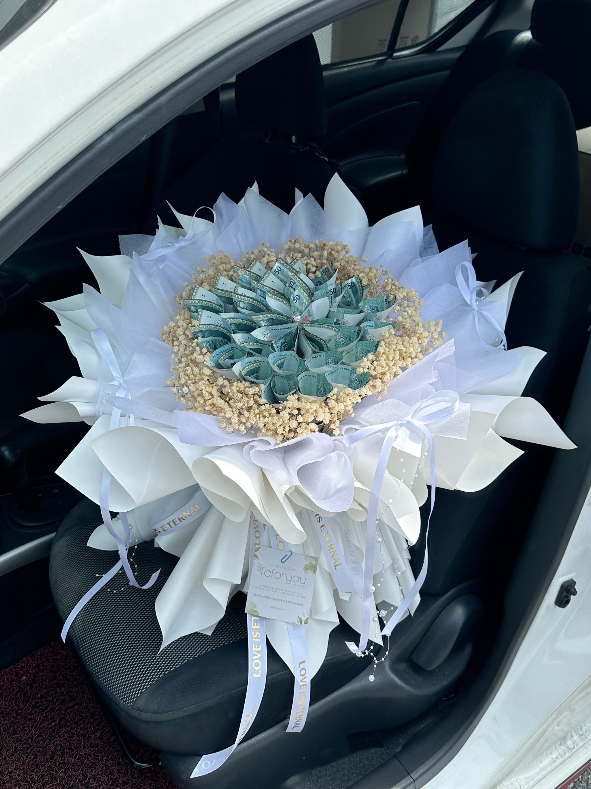 30pcs Money Bouquet (Round Baby Breath Design)_1