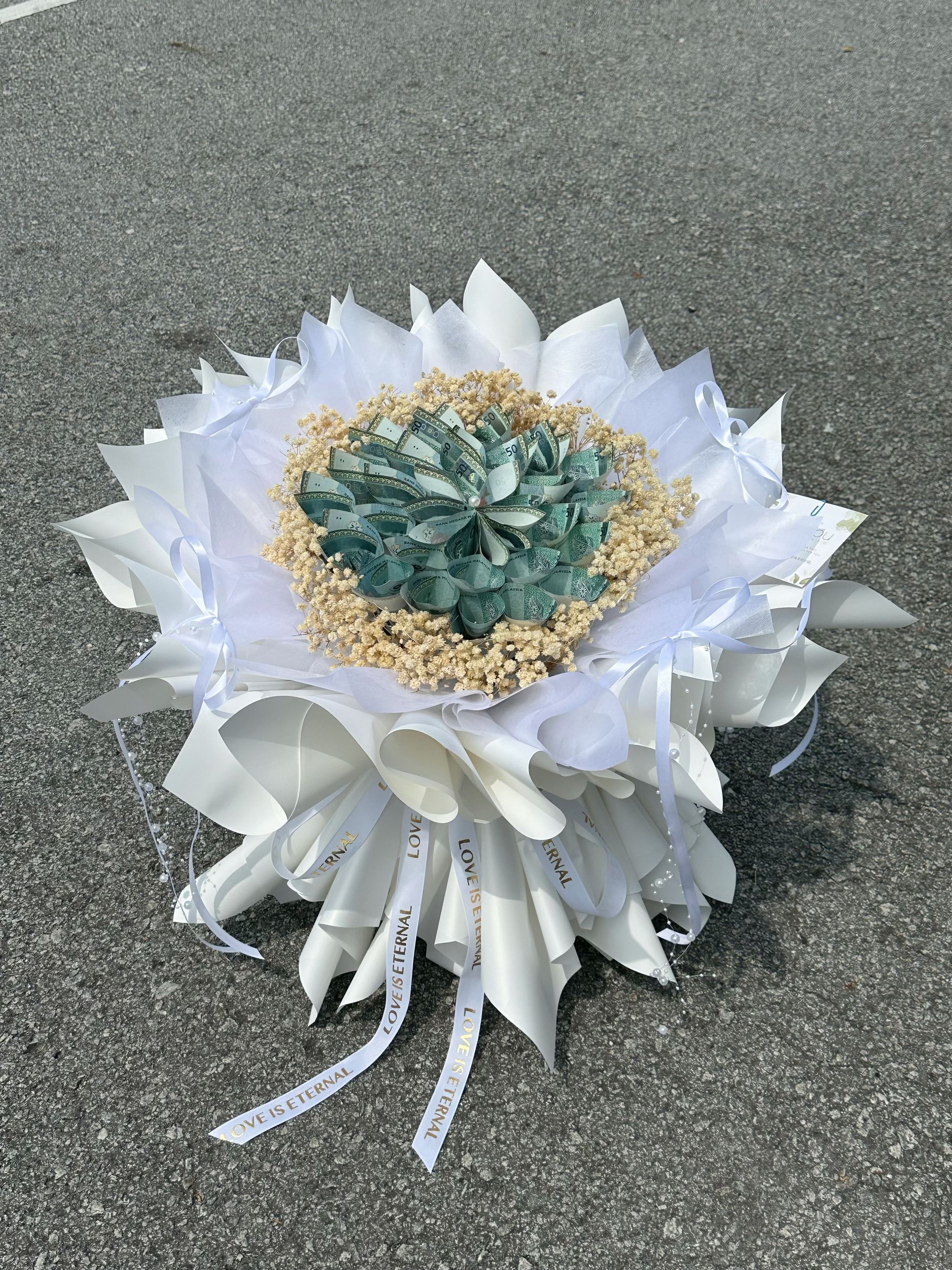 30pcs Money Bouquet (Round Baby Breath Design)_0