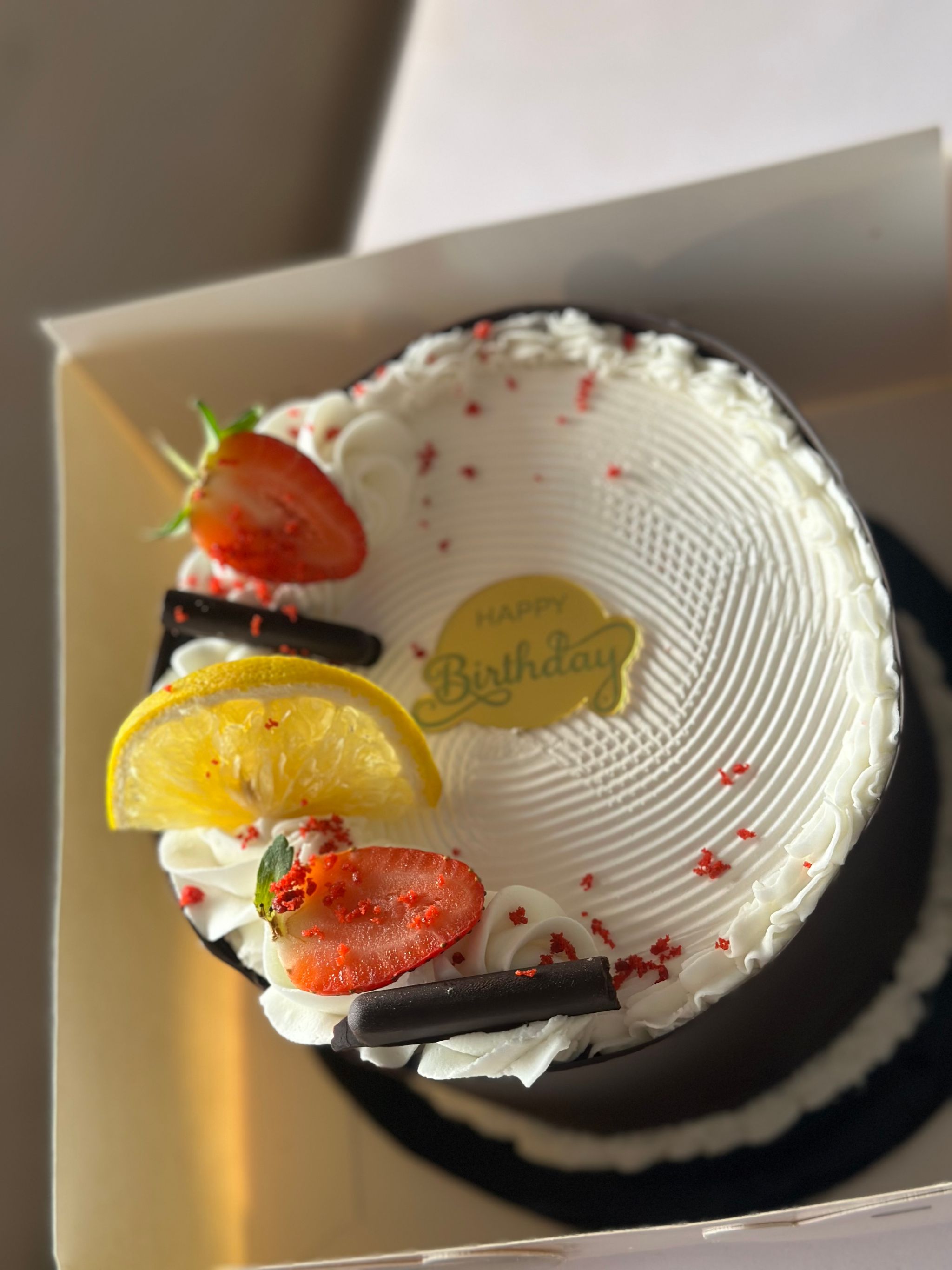 5 inches 1 layer Decadent Whipped cream Cake _0