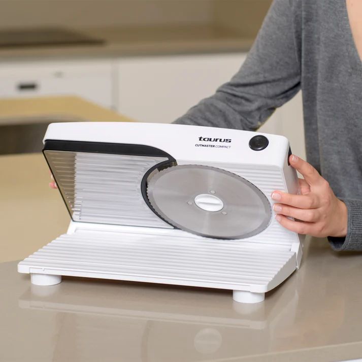 MEAT SLICER -TAURUS- CUTMASTER COMPAC_4