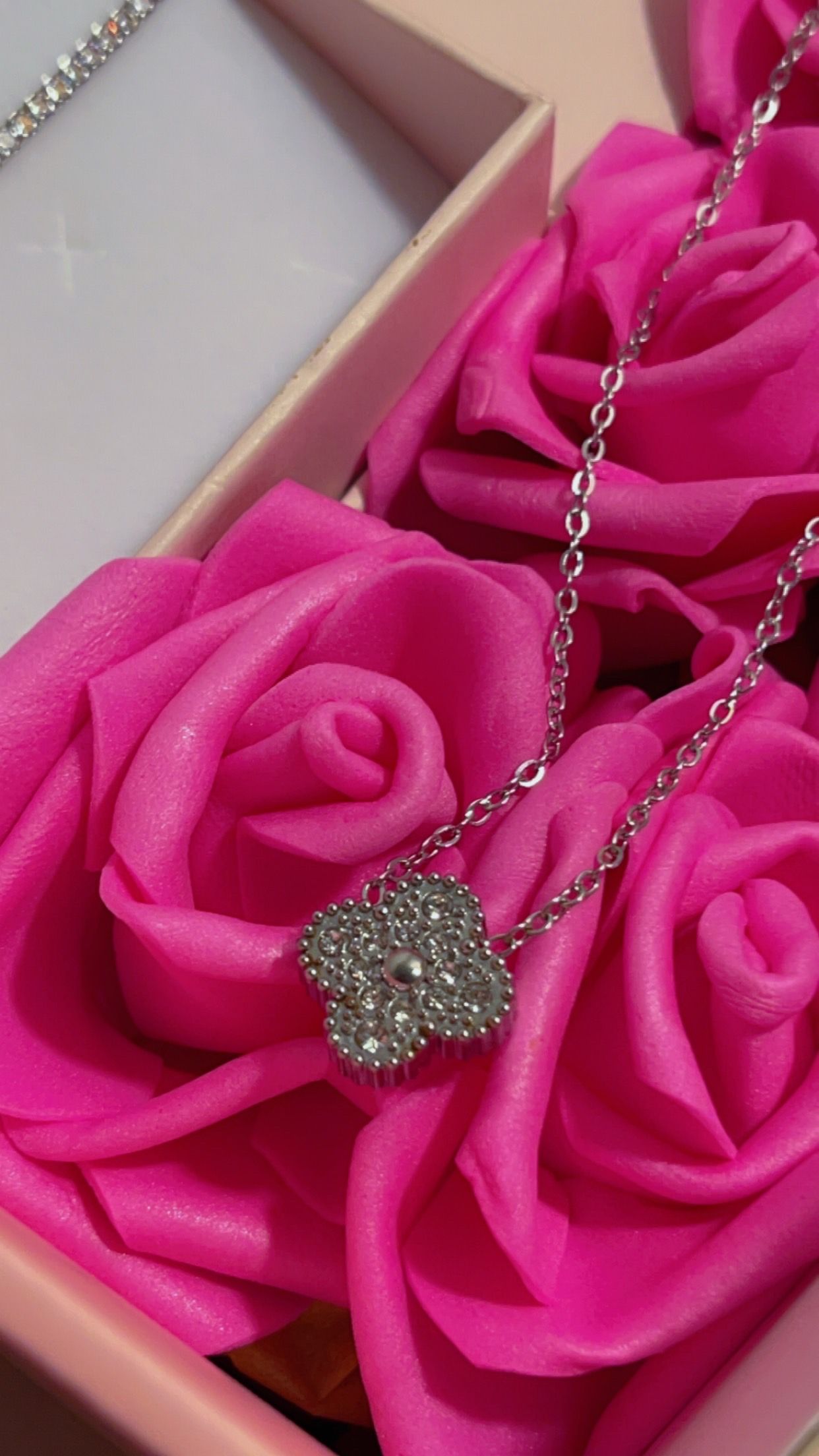 Silver Diamond Clover Necklace 1 clover  _0