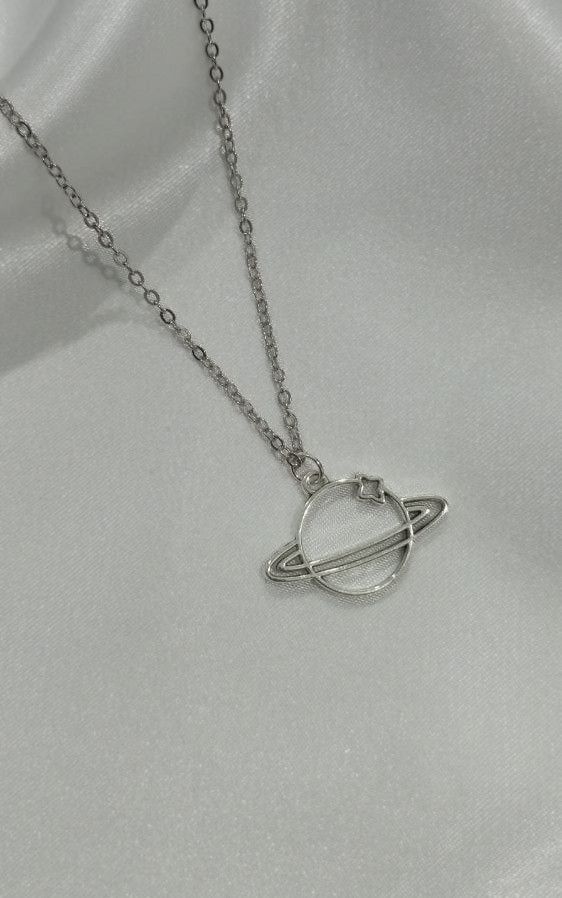 Pendant necklaces by The Charm Lab_3