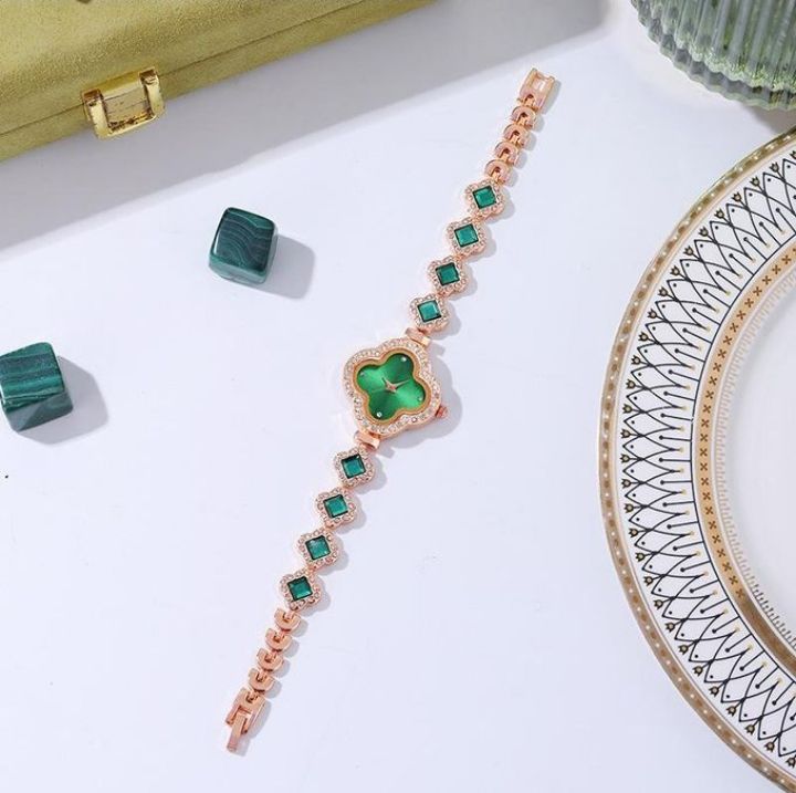 Girls Fashion Bracelet Watch Luxury Emerald Women Quartz Watch_1