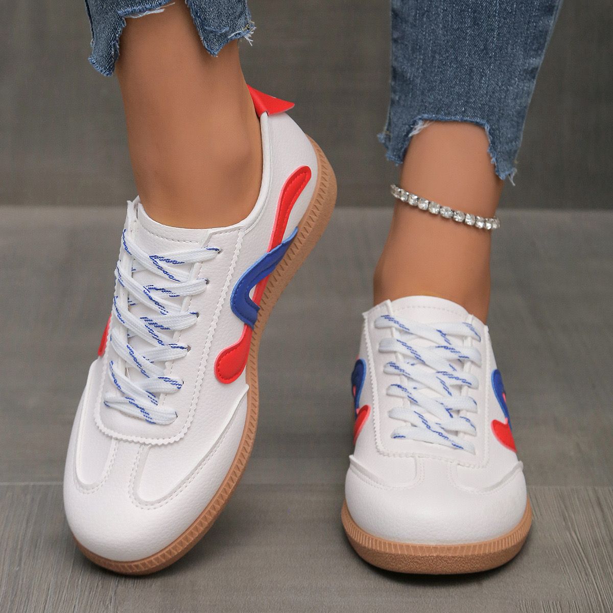 Sneakers 16,000 Red a&Blue_1
