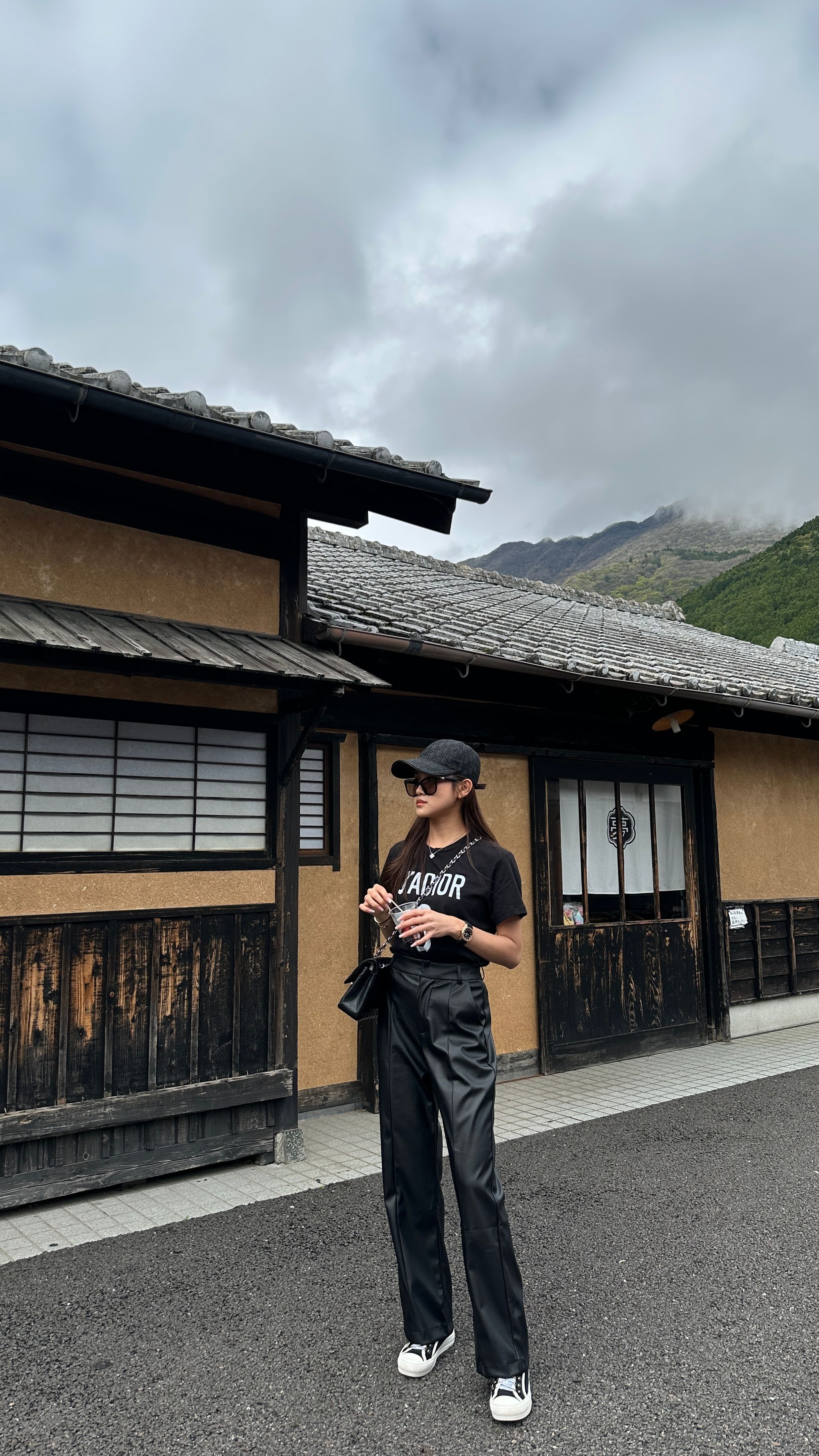 WIDE-LEG FAUX LEATHER TROUSERS_1