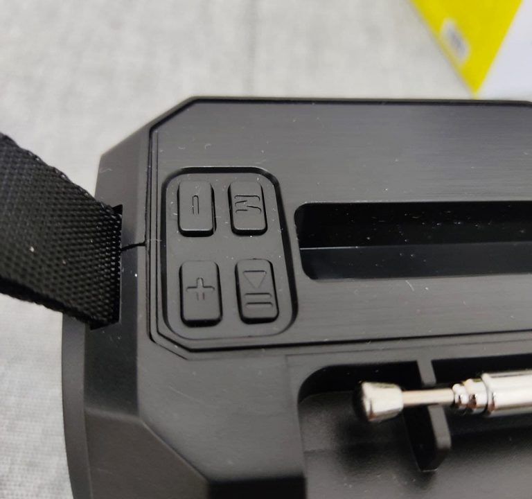 688 RADIO BLUETOOTH SPEAKER_3