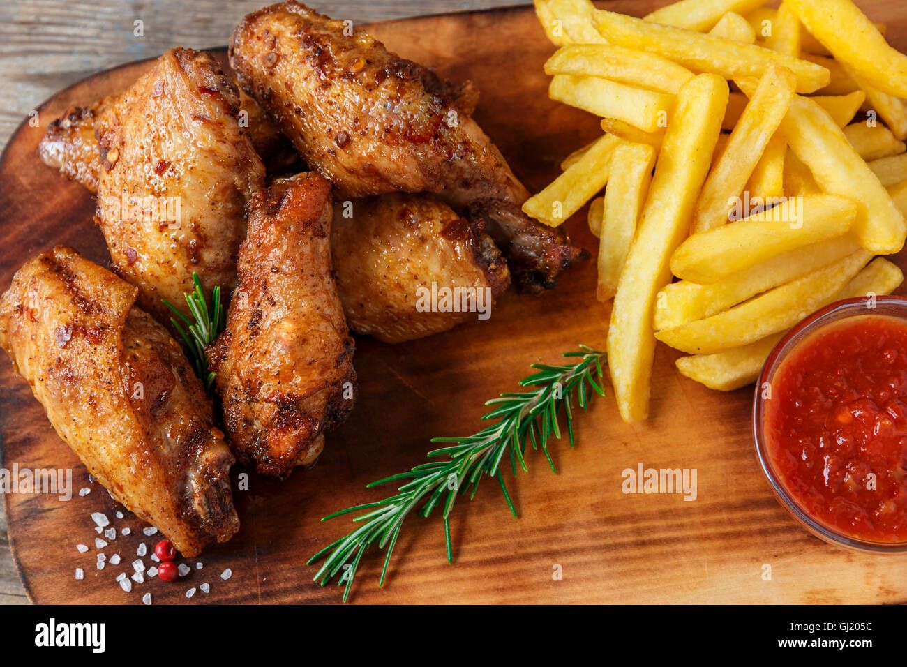 Pomme frite + aileron - CHEZ RAHMANE ET FRERES_0