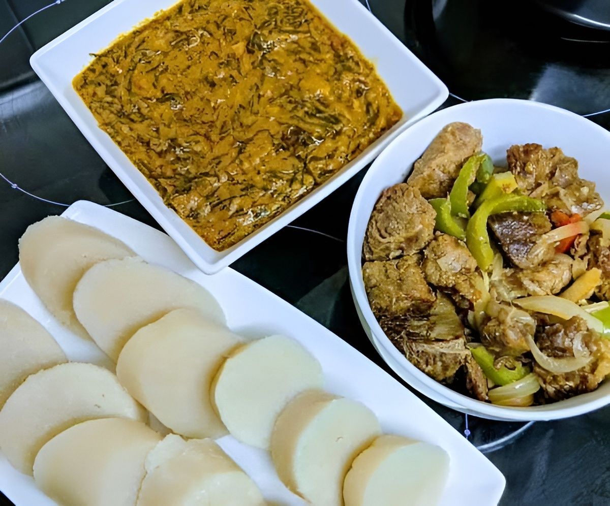 Fumbwa + poisson salé + Chikwangue_0