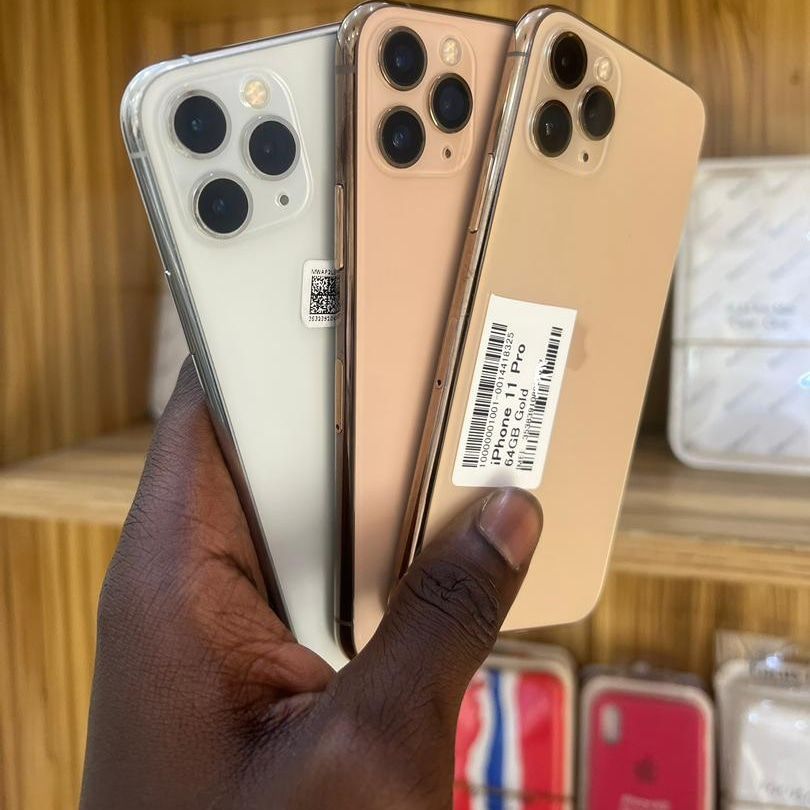 Iphone 11 Pro 64 Go (venant presque neuf - Garantie 3 mois sauf écran)_2