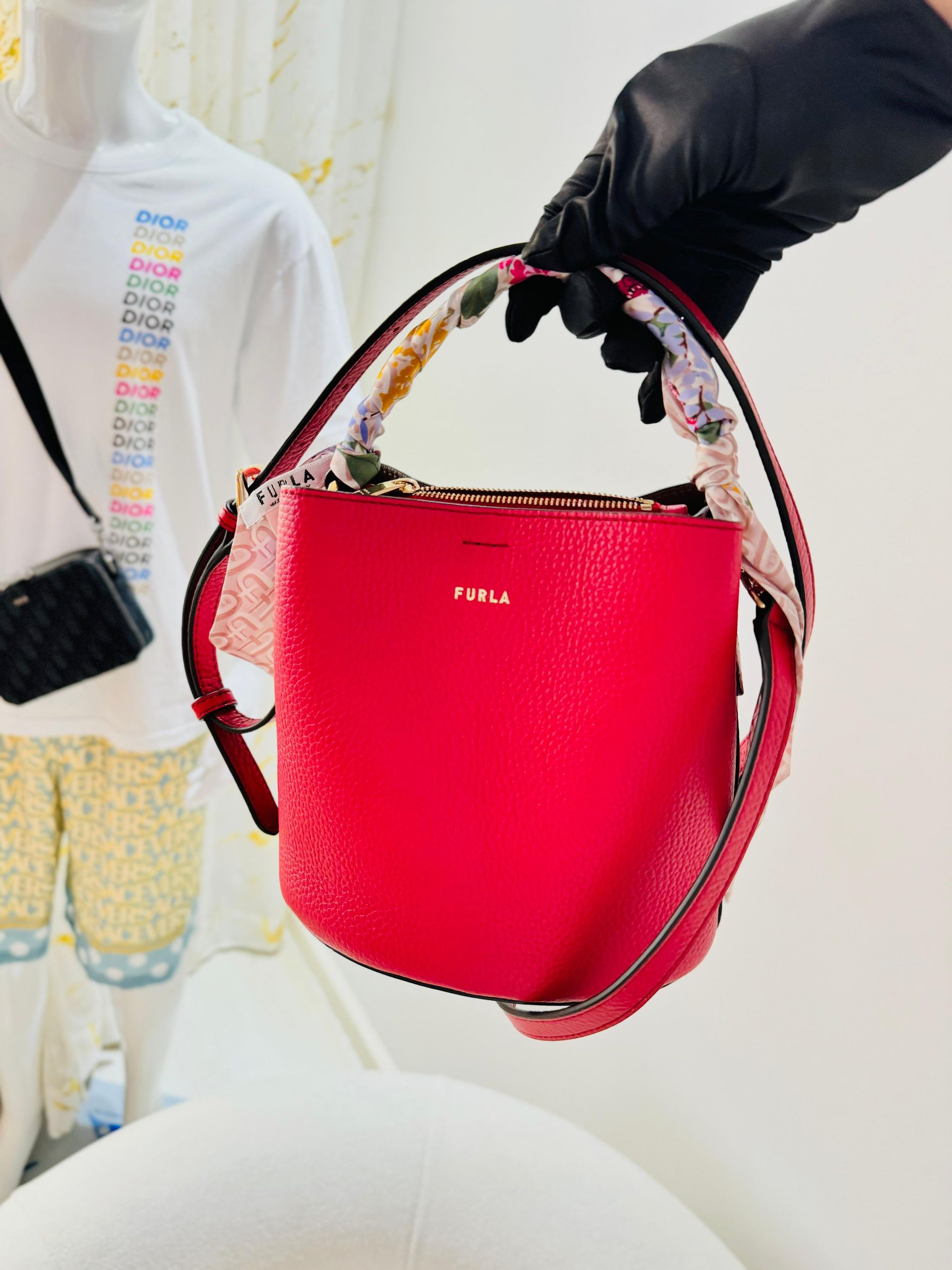 Bolsa hobo furla reversível _0