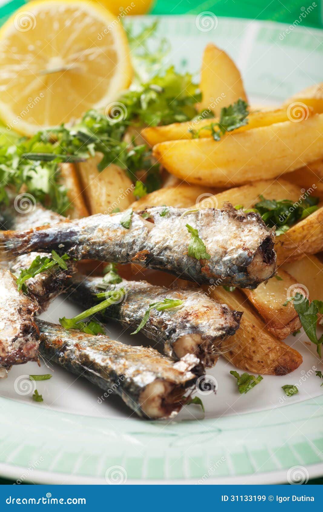 Pomme frite + sardine - CHEZ RAHMANE ET FRERES_0