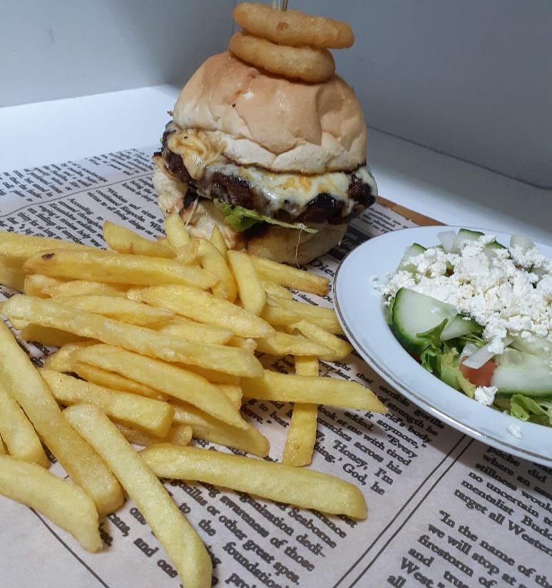 Cheese Burger & Chips (2 Choices)_0
