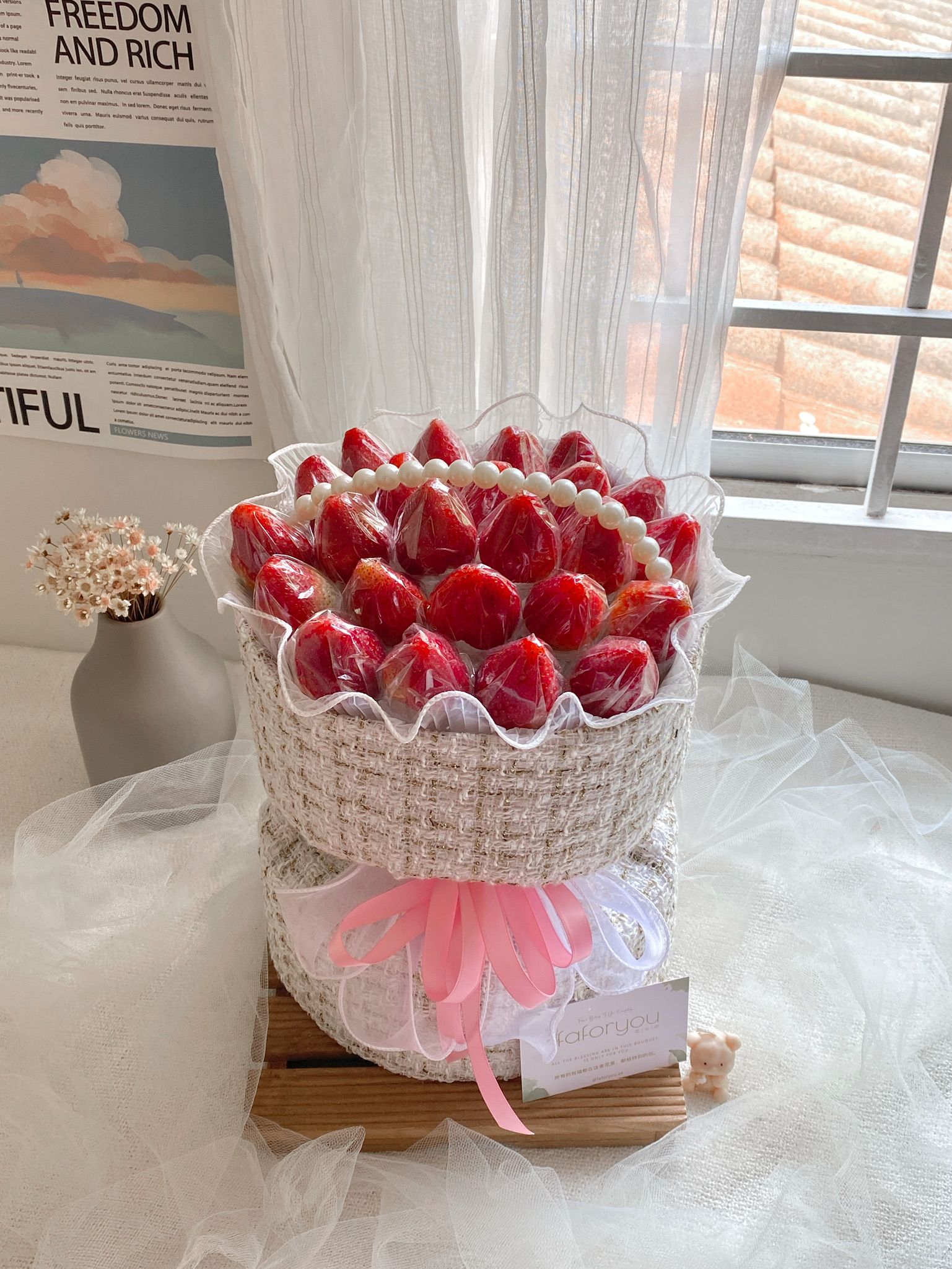 Strawberry Fabric Round Bouquet _1