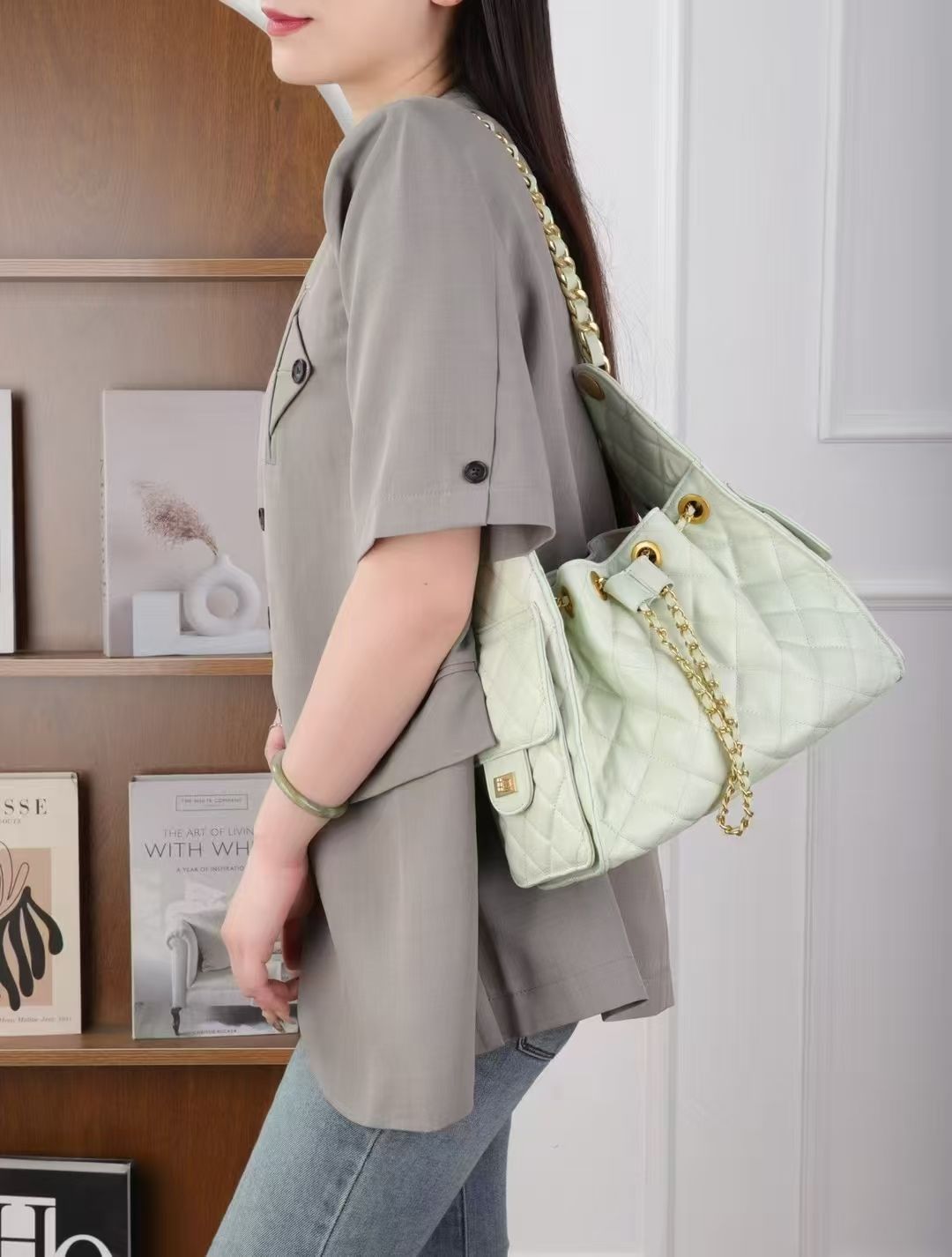 PREORDER] Quilted Lambskin Shoulder Bag_4