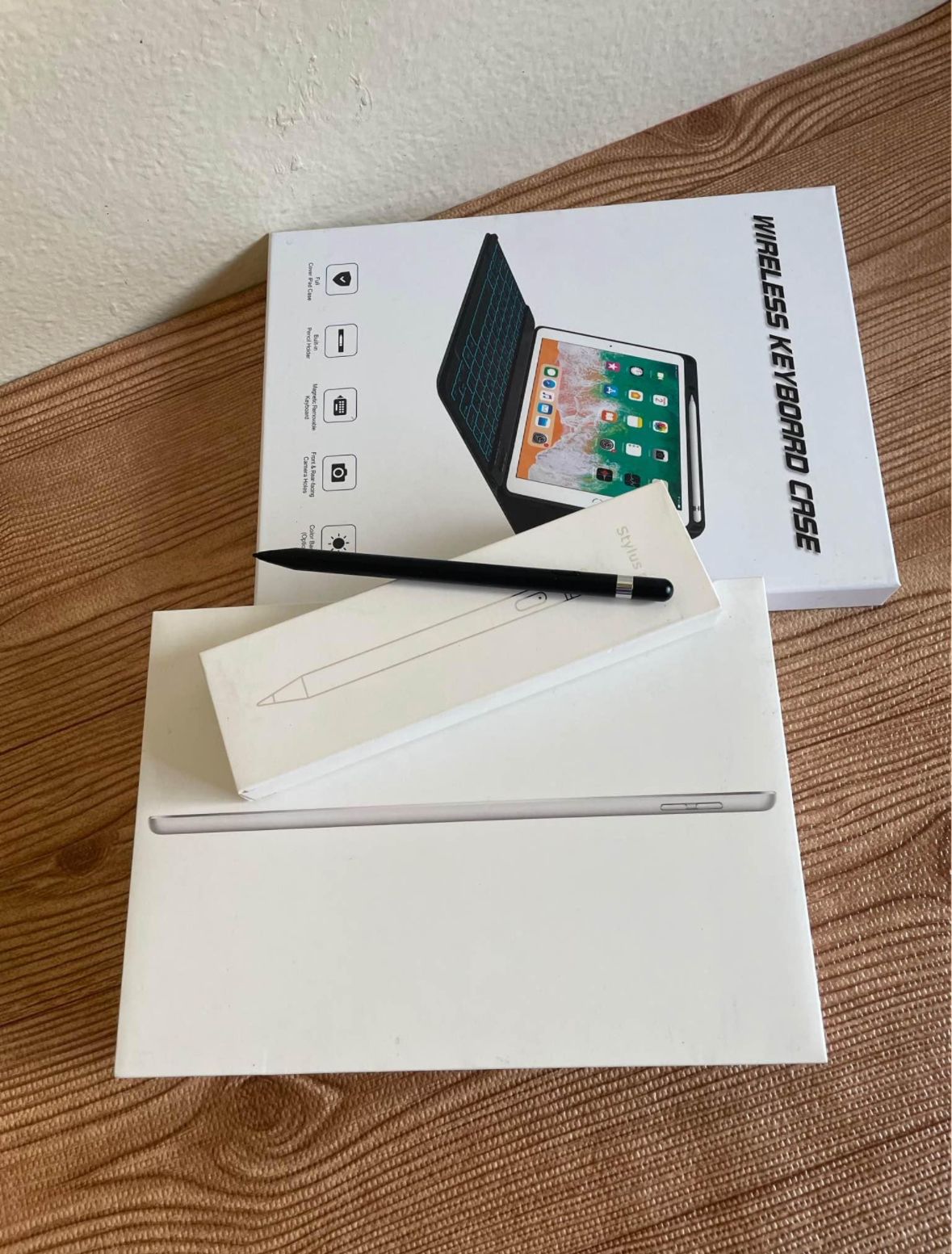 Apple iPad 9ᵉ Génération (Open Box) + Clavier & Stylet ✨ – Seulement _1