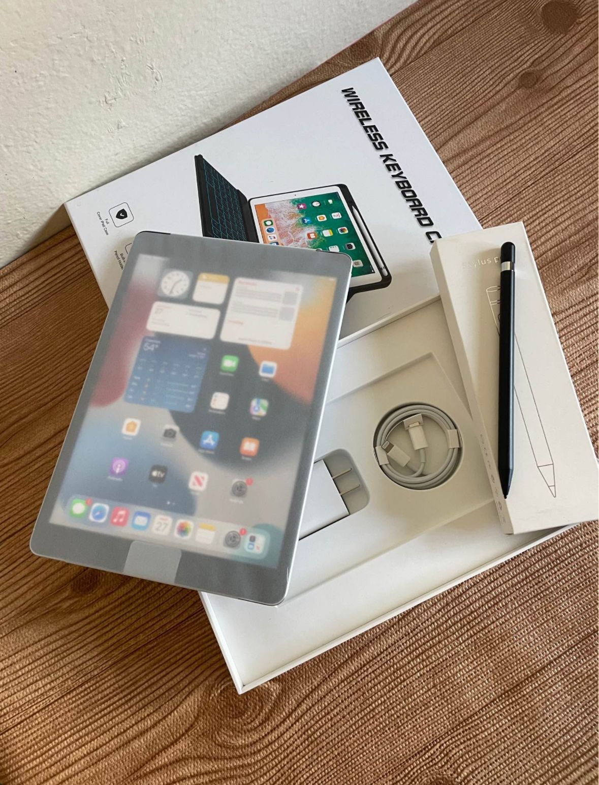 Apple iPad 9ᵉ Génération (Open Box) + Clavier & Stylet ✨ – Seulement _2