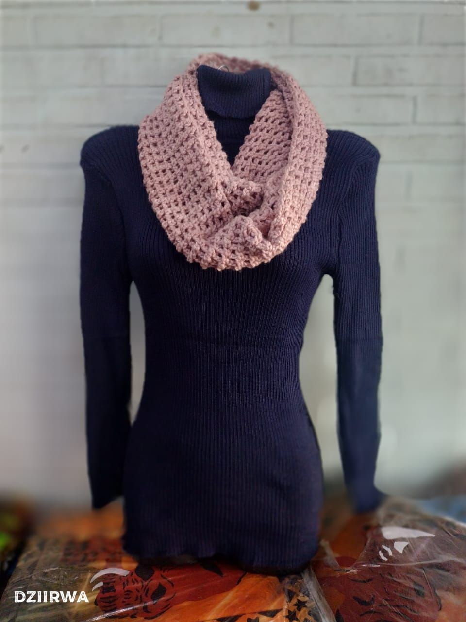 Dziirwa Infinity Scarf_2