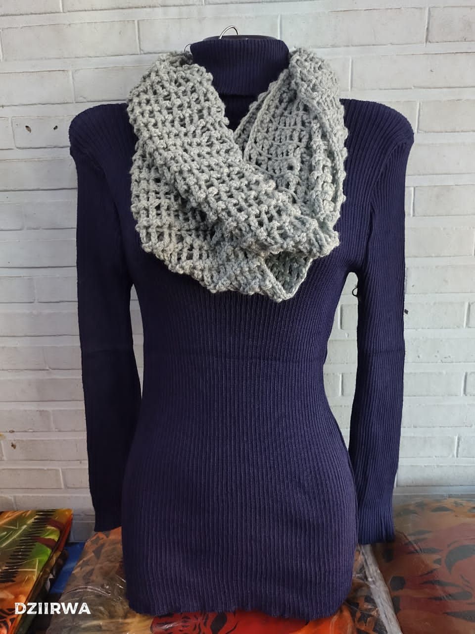 Dziirwa Infinity Scarf_1