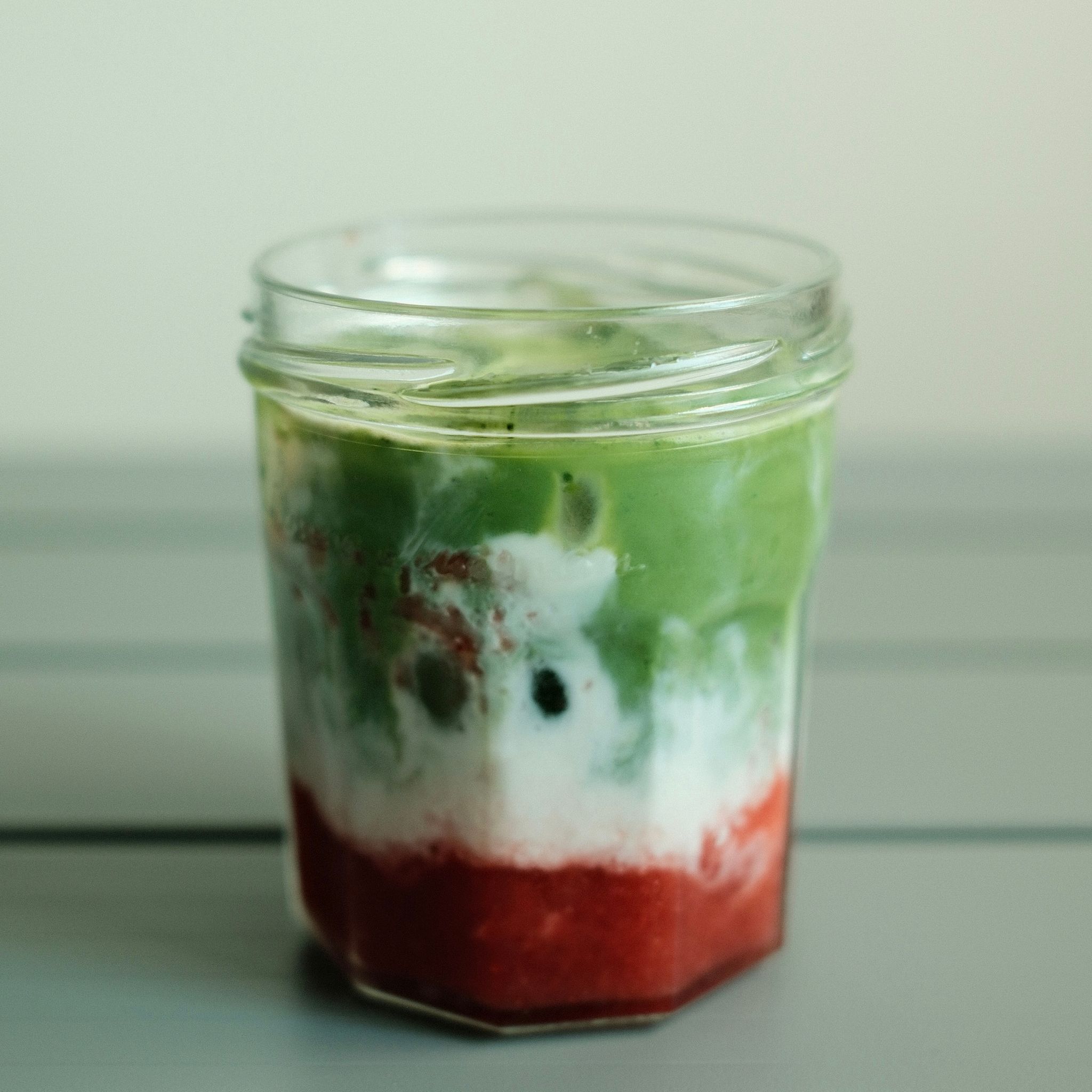 Strawberry Matcha Latte_0