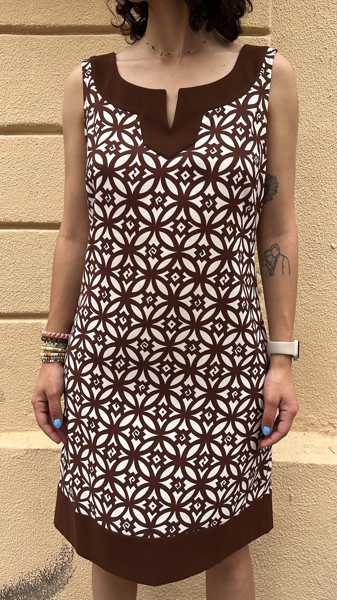 Brown and White Geometric Print Sleeveless Mini Dress _0