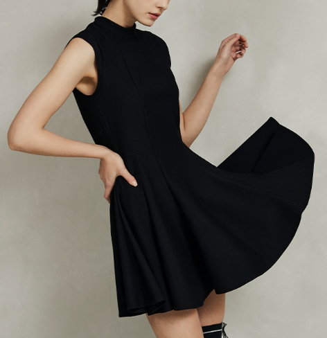 Duvik - Flare cut line one piece_2