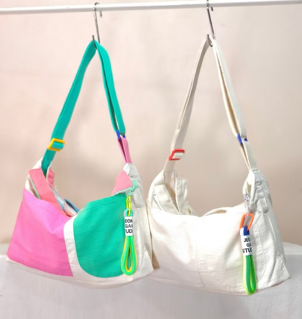 Reversible shoulder cross-body bag (White polka dots with colourful pastel strap) _1