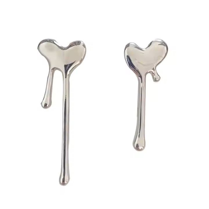Silver Smooth Heart Stud Earrings – Minimalist Elegance_0