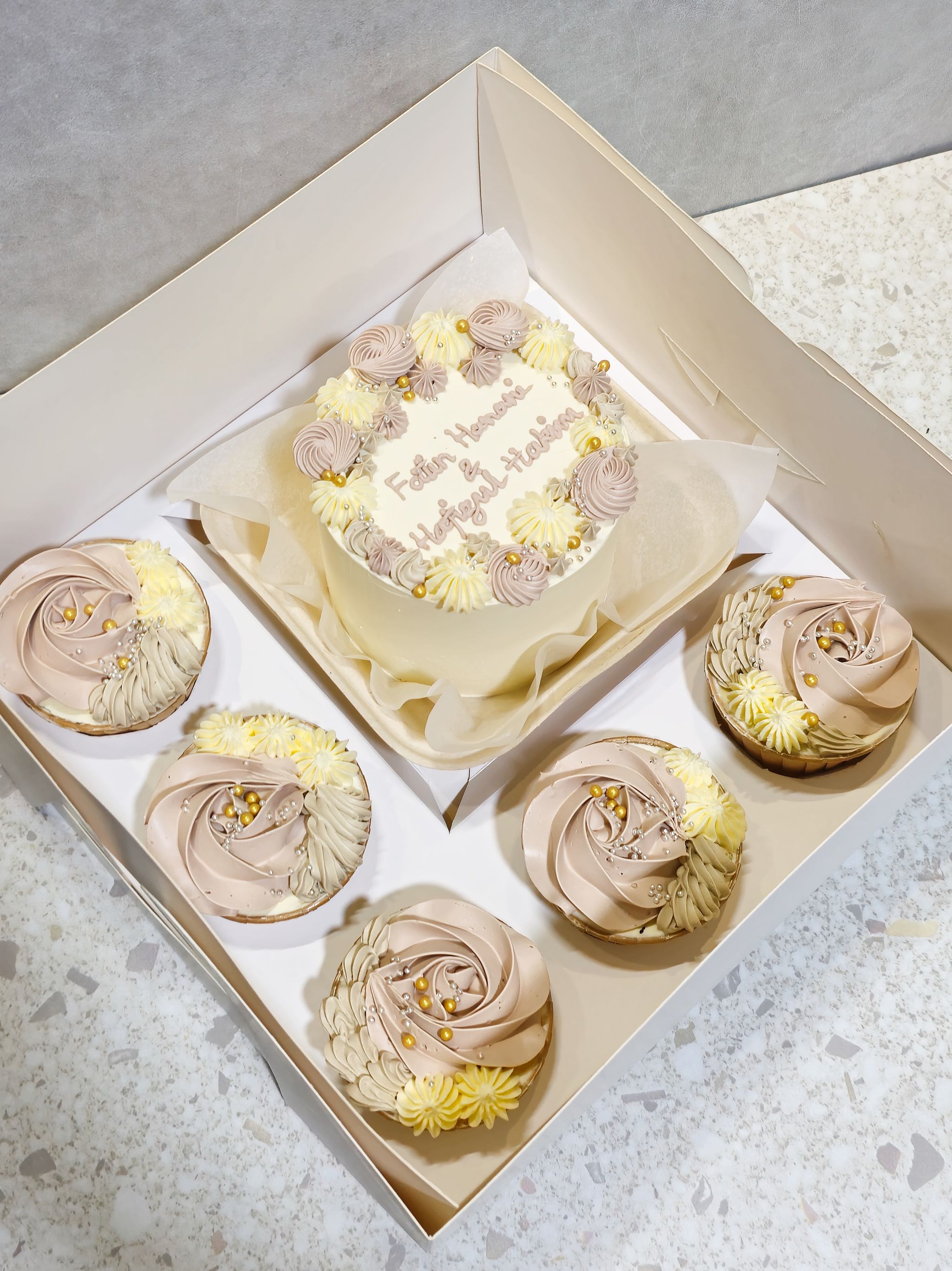 Bento cake + cupcake gift box_2