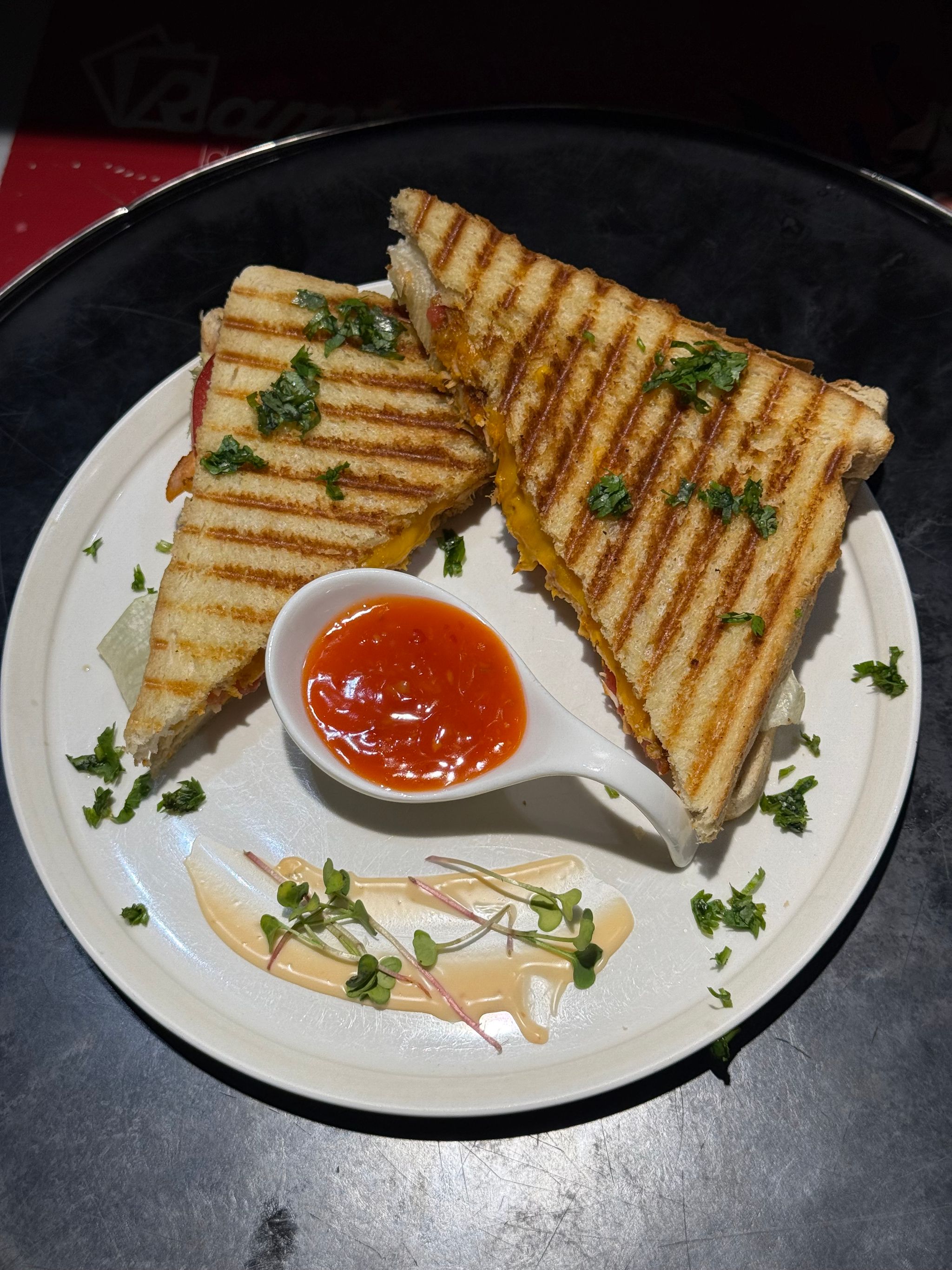 Chicken & cheese sandwich _0