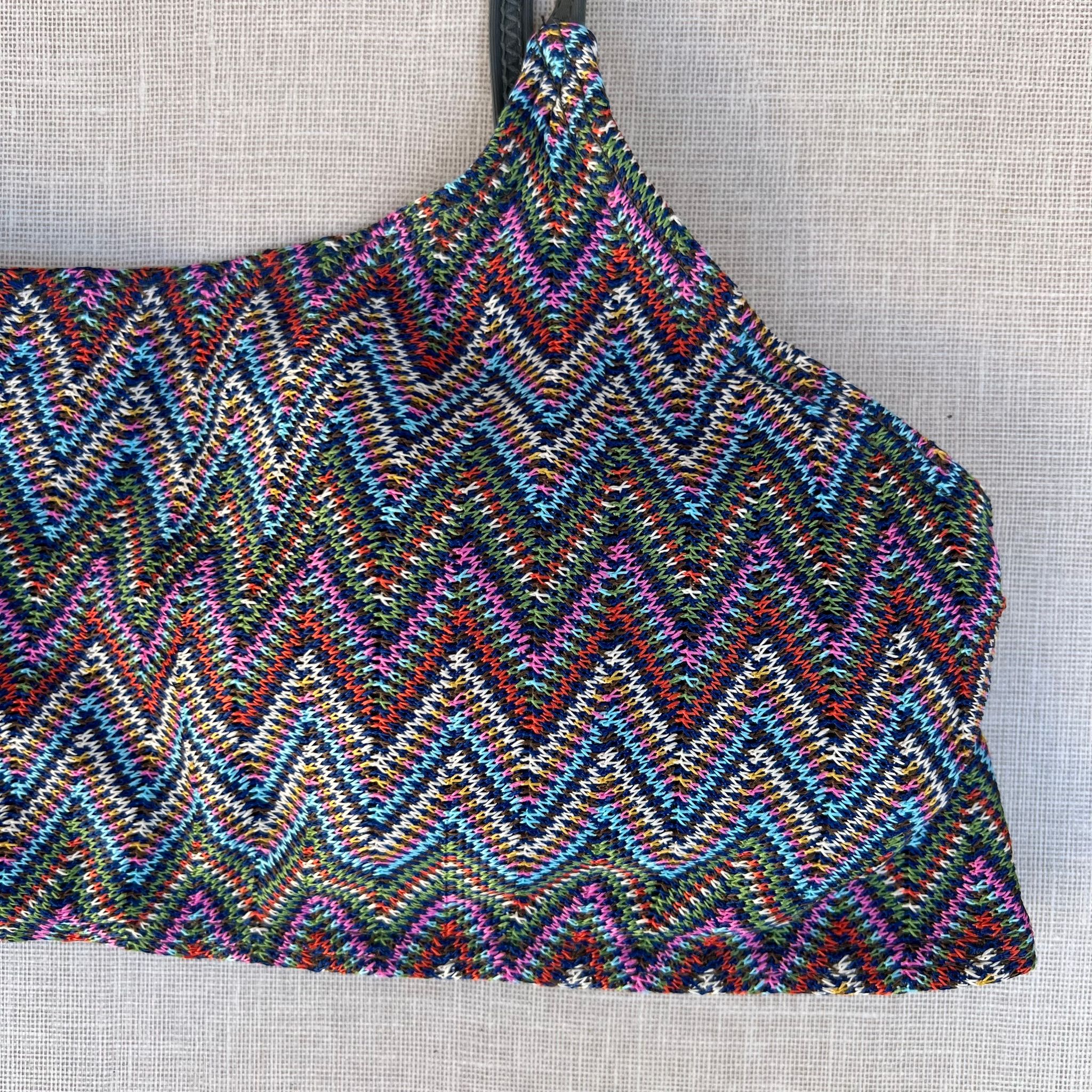  Multicolor Zig-Zag Patterned Bikini Top_1