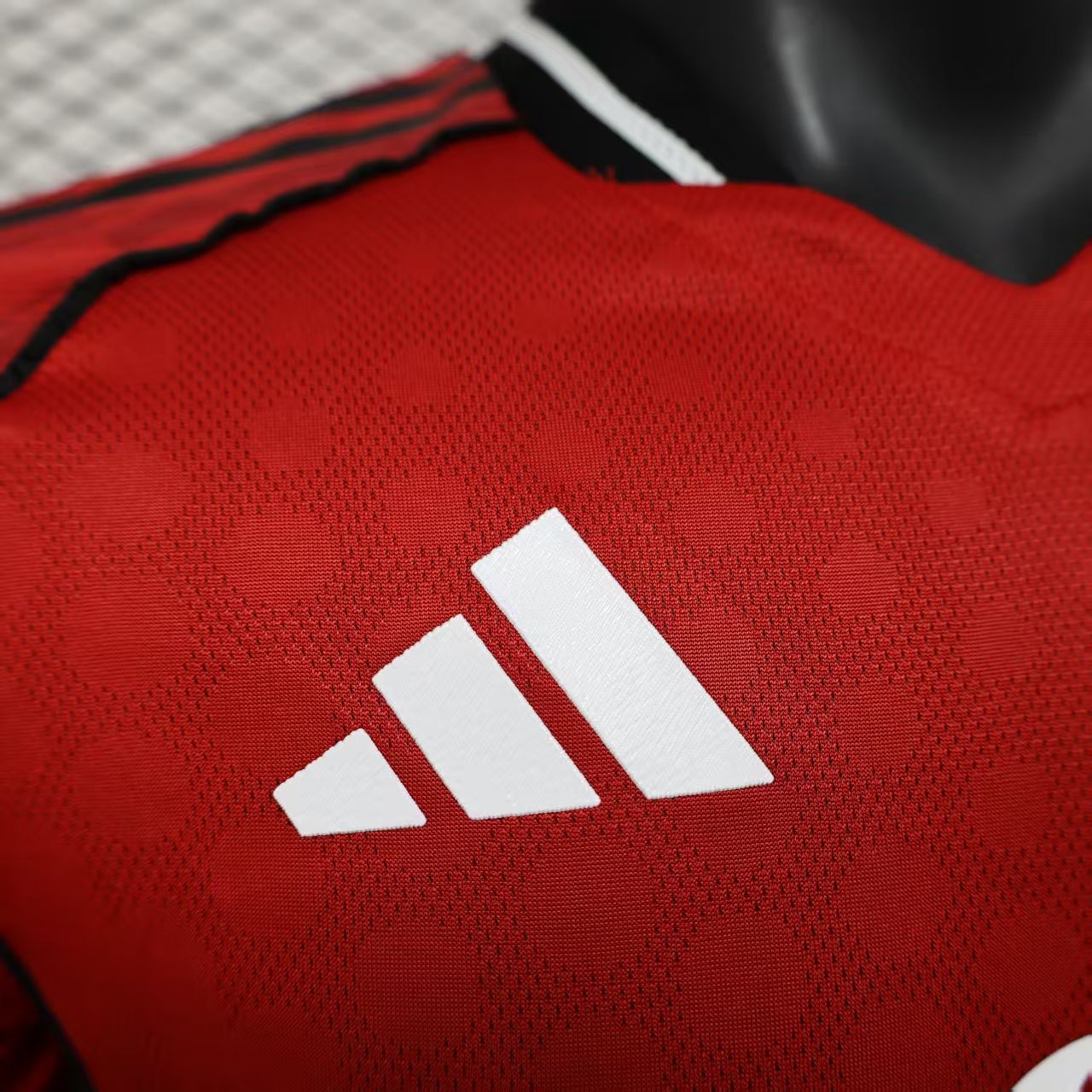Manchester United 2025/2026 jersey latest _3