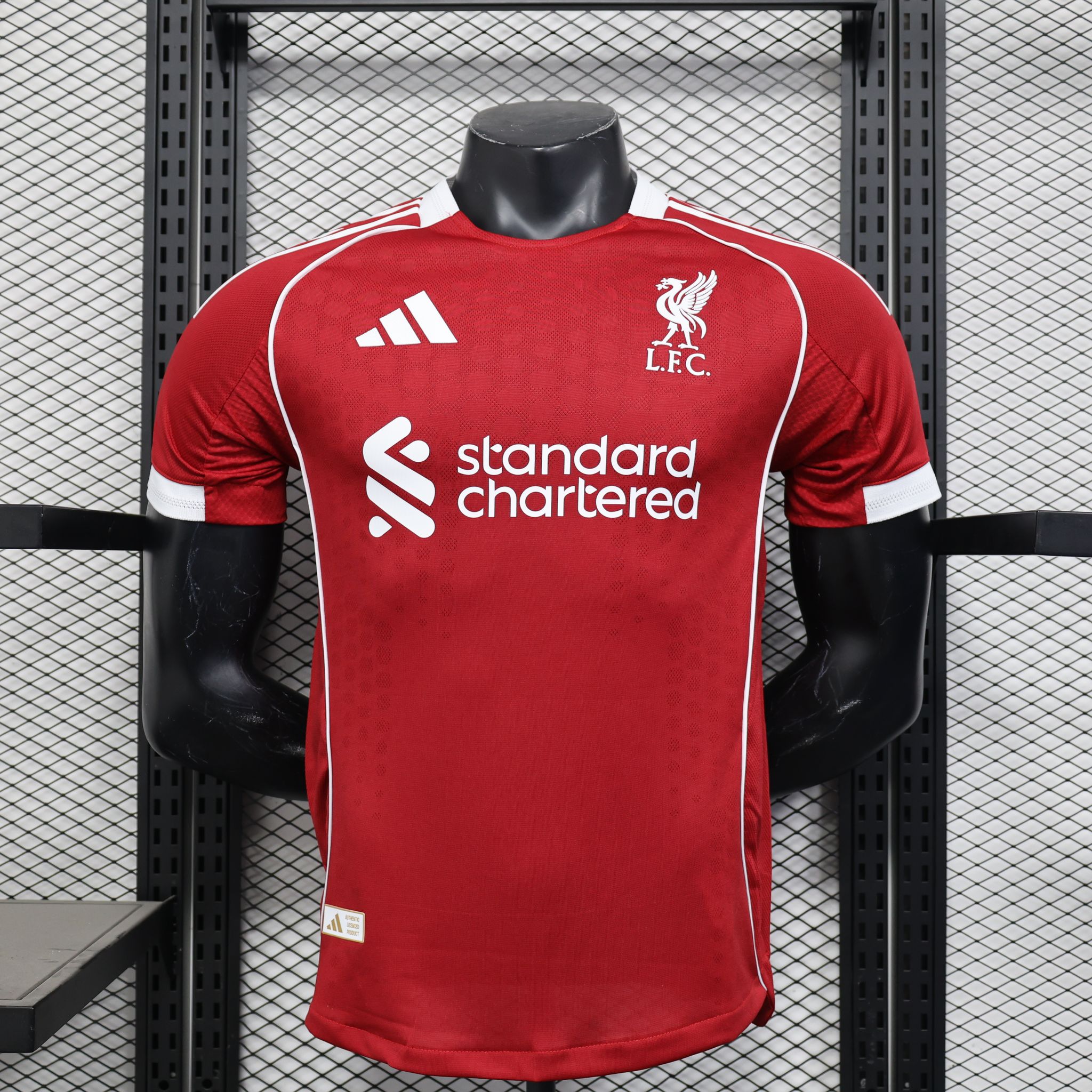 Liverpool 2025/2026 jersey latest _0