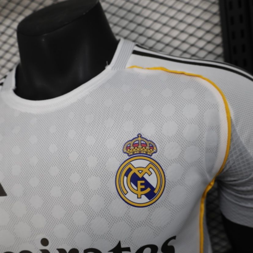 Real Madrid 2025/2026 jersey latest _3