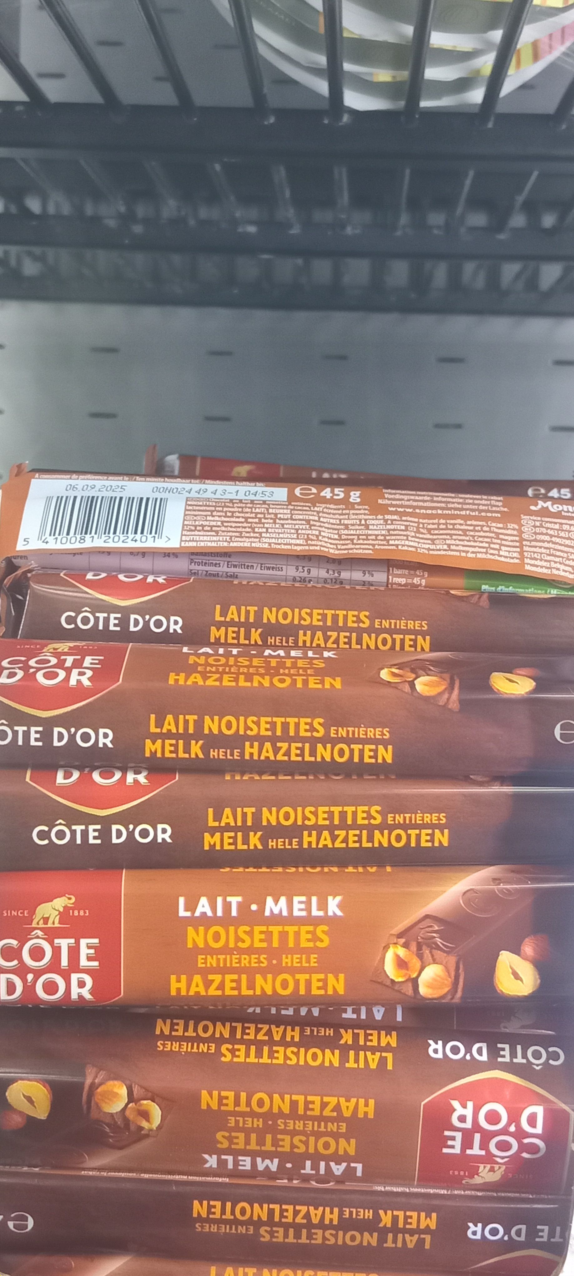 Cote D’Or Choc. Lait Noisettes Ent_0