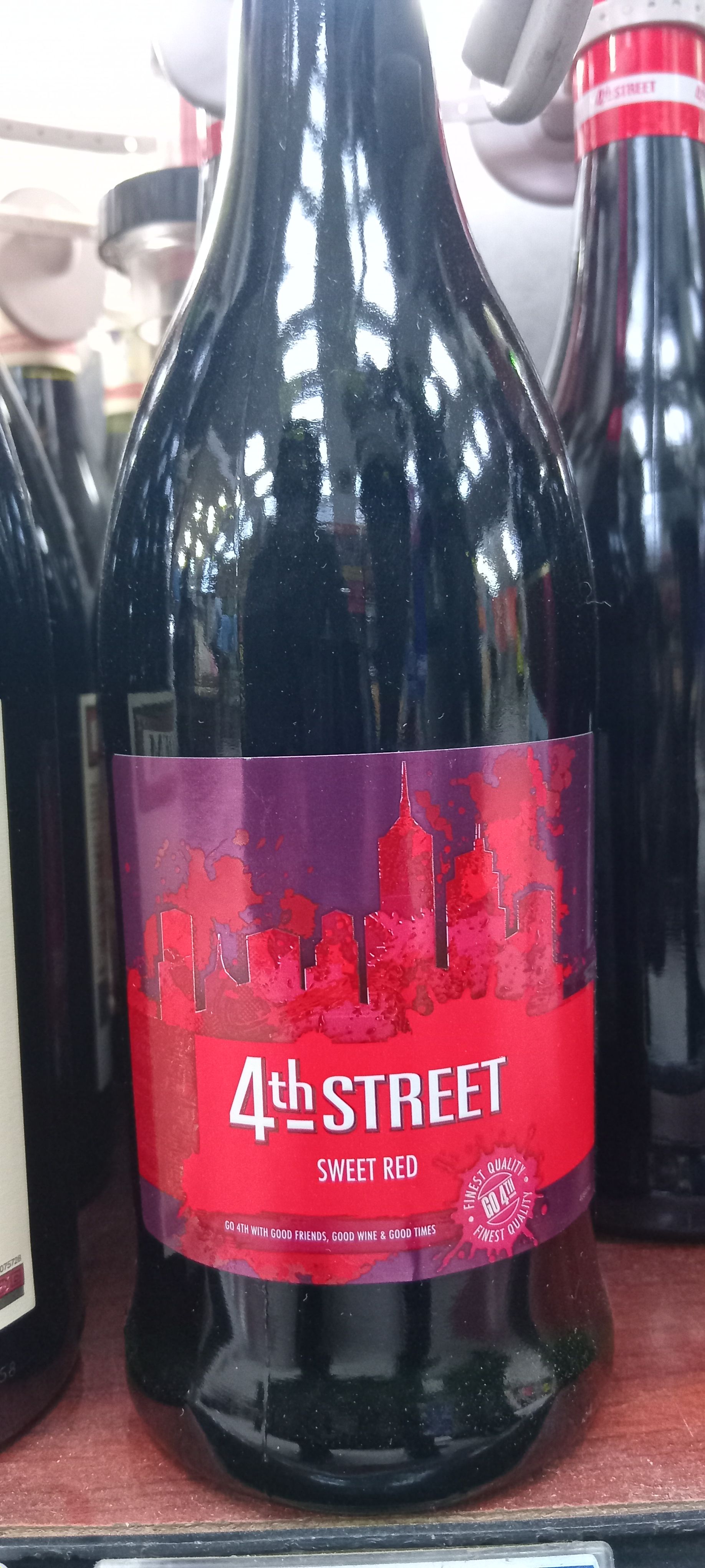 4th Street Sweet Red 750ml_1