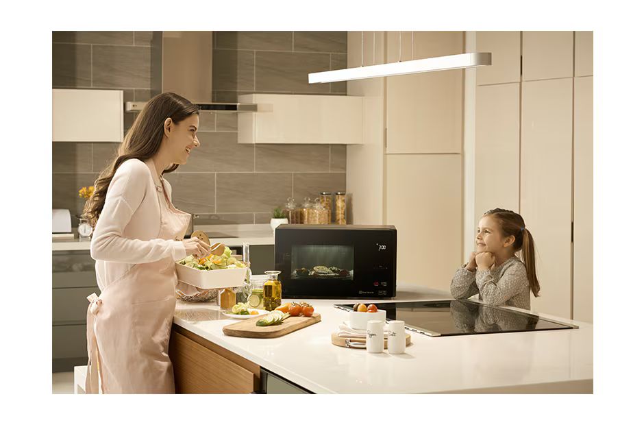 LG NeoChef™ | Four à micro-ondes Solo | 25 L | MS2595DIS_11