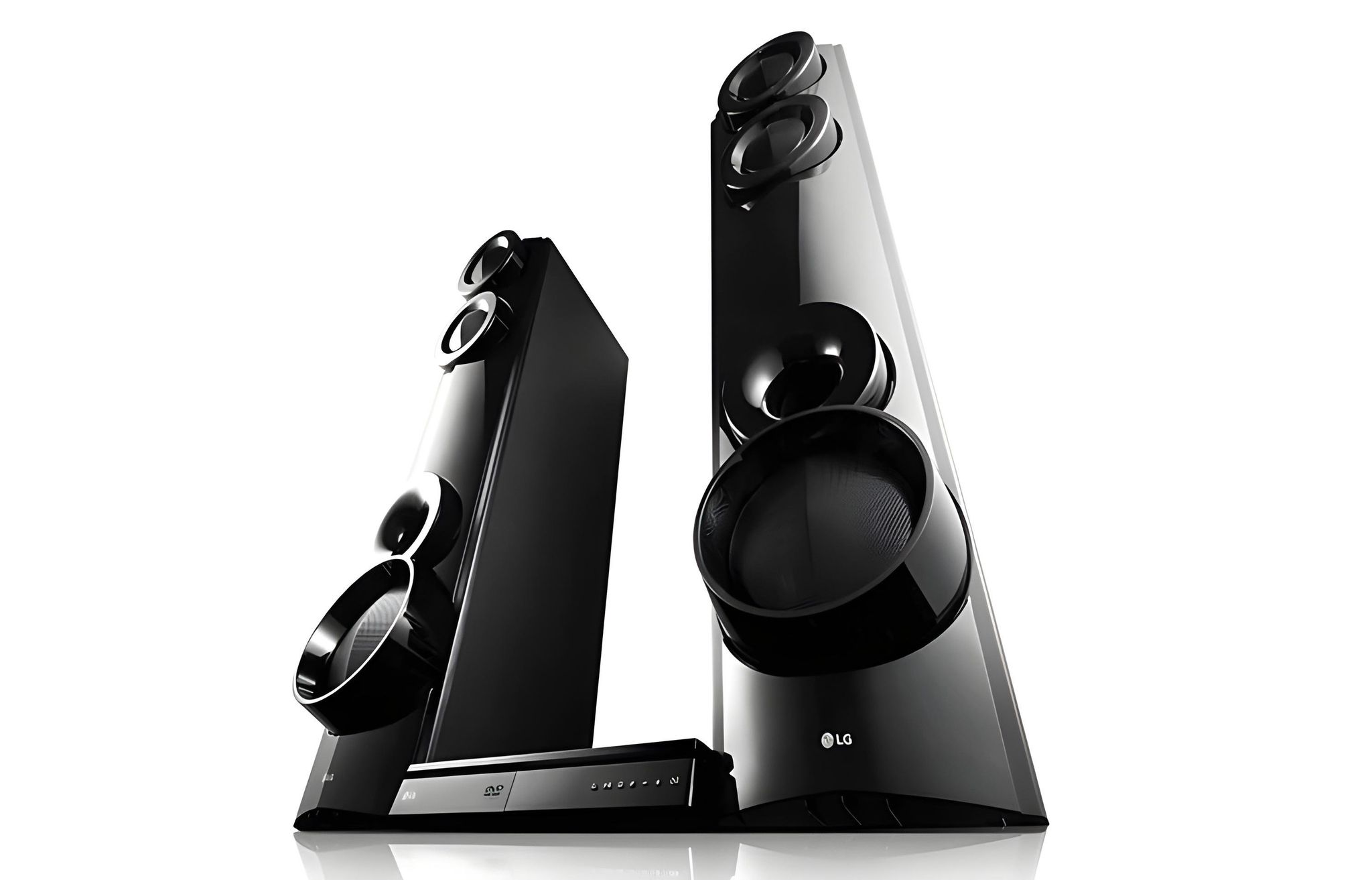 SYSTÈME HOME CINÉMA DOTÉ D’UNE PUISSANCE DE SORTIE DE 1000 W, DE 4.2 CANAUX, D’UN DOUBLE CAISSON DE BASSES, D’UNE ENTRÉE AUXILIAIRE ET DE L’ENREGISTREMENT DIRECT USB_3