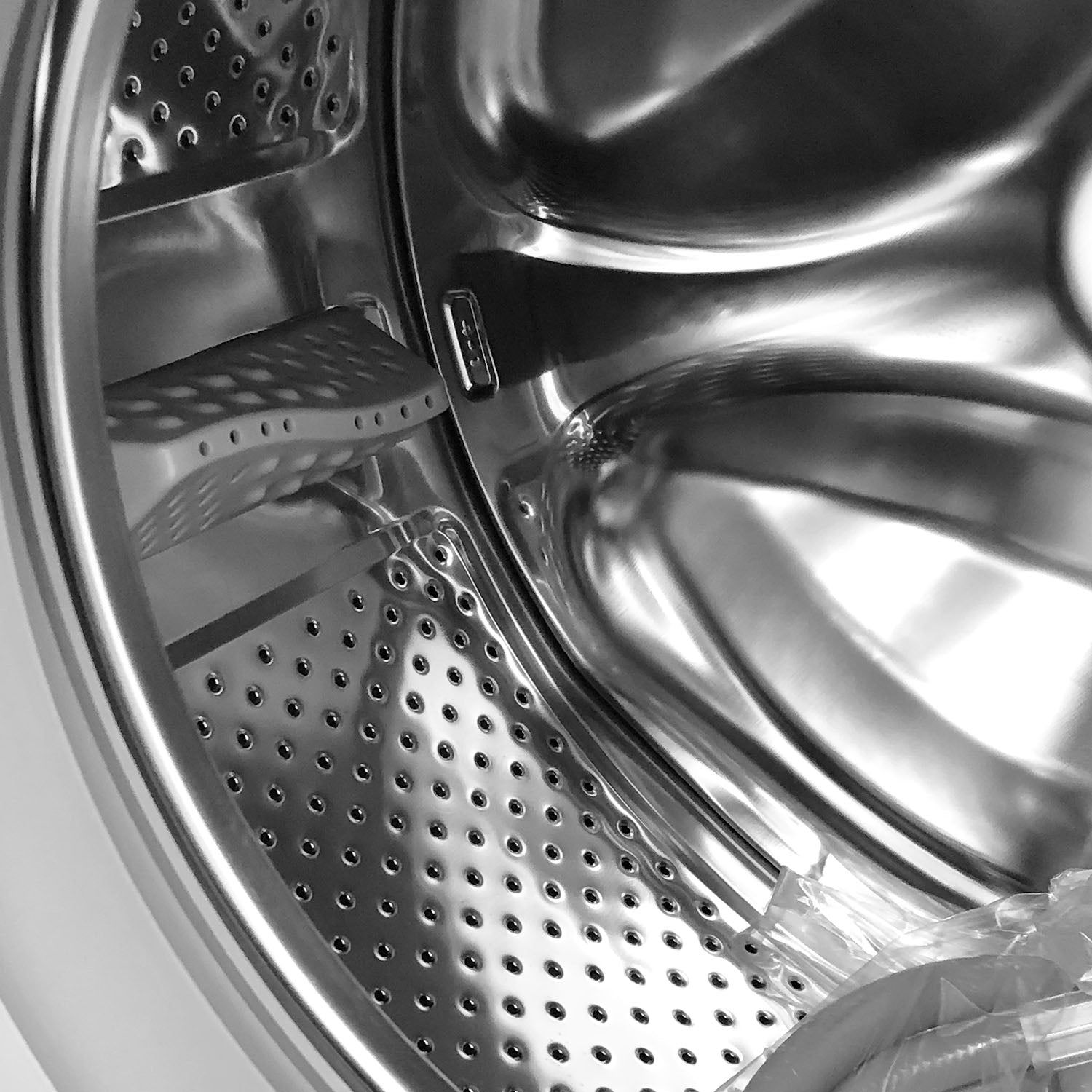 MIDEA WASHING MACHINE FRONT LOAD7KG _4