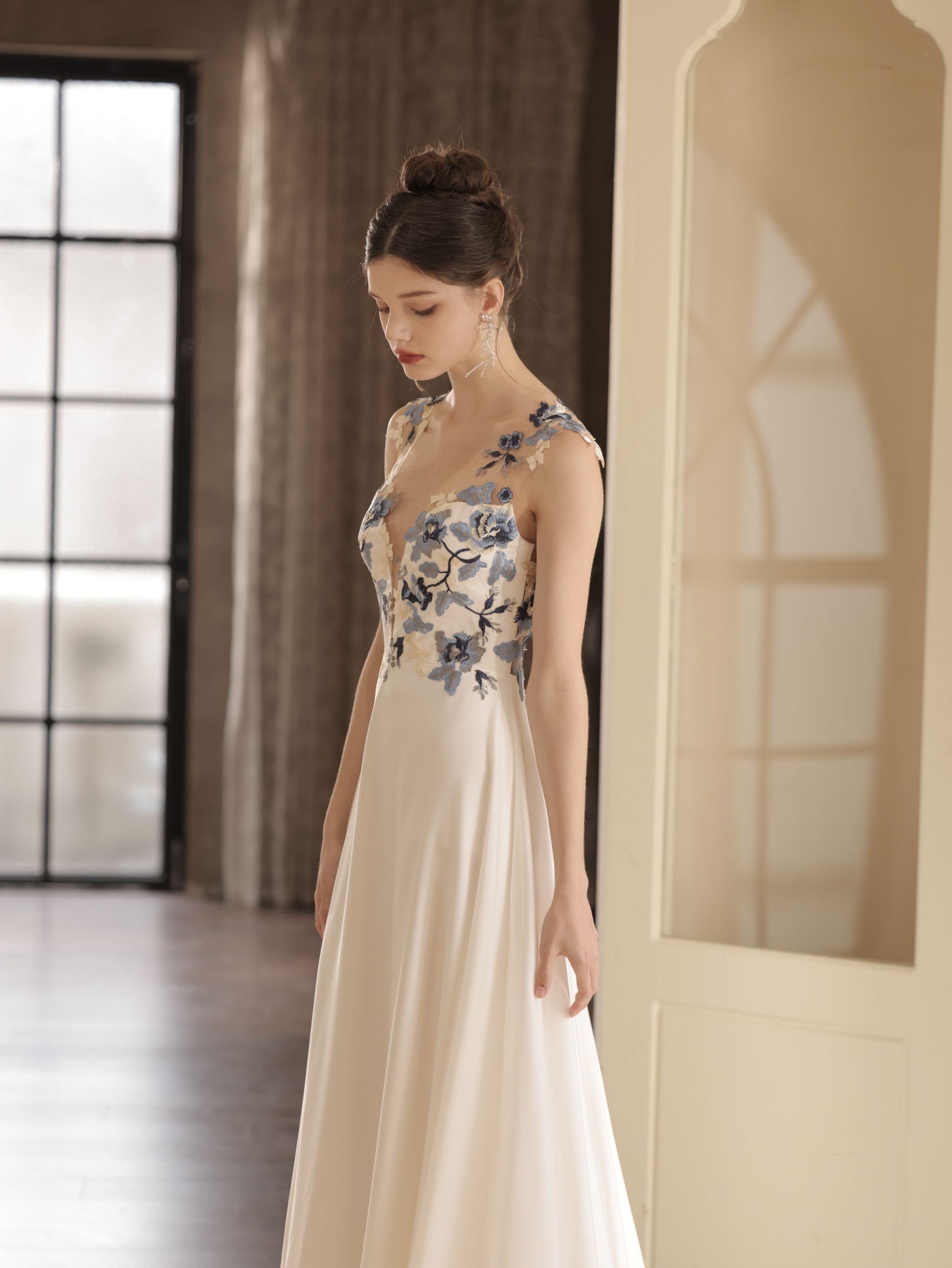 The Porcelaine Wedding Dress #0_5