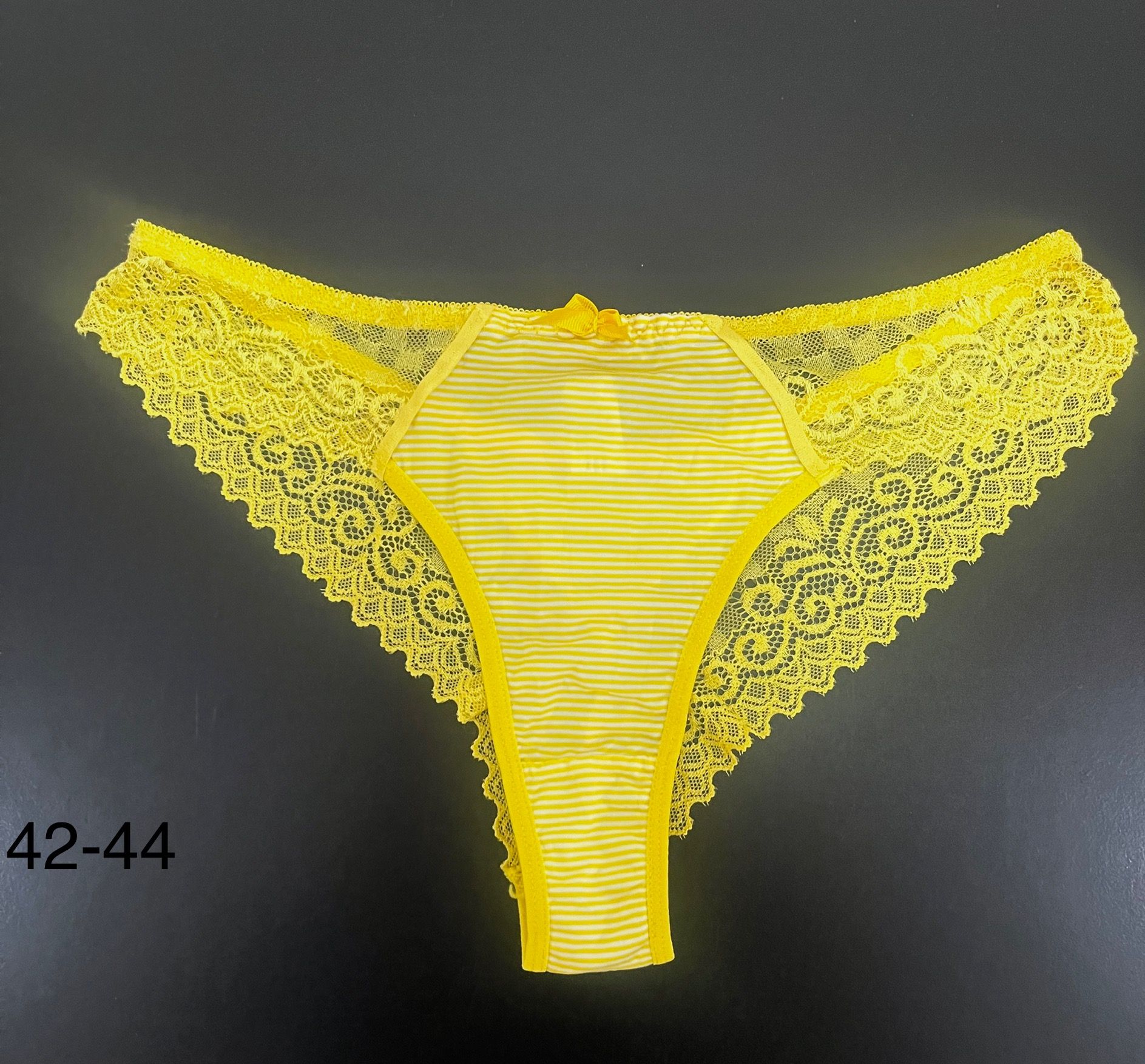 Tanga Coton dentelle Taille 42/44_0