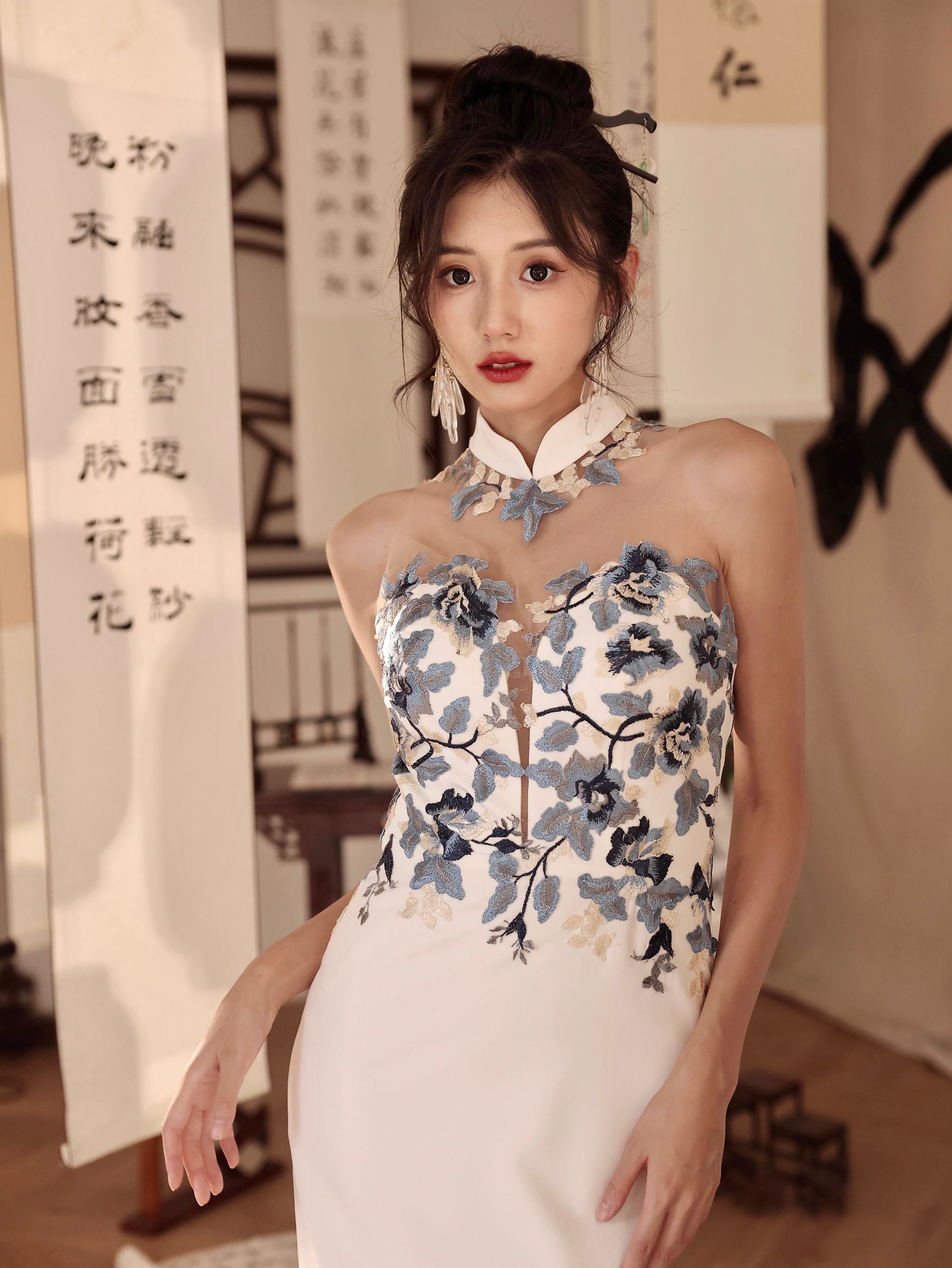 The Porcelaine in Satin #1_0