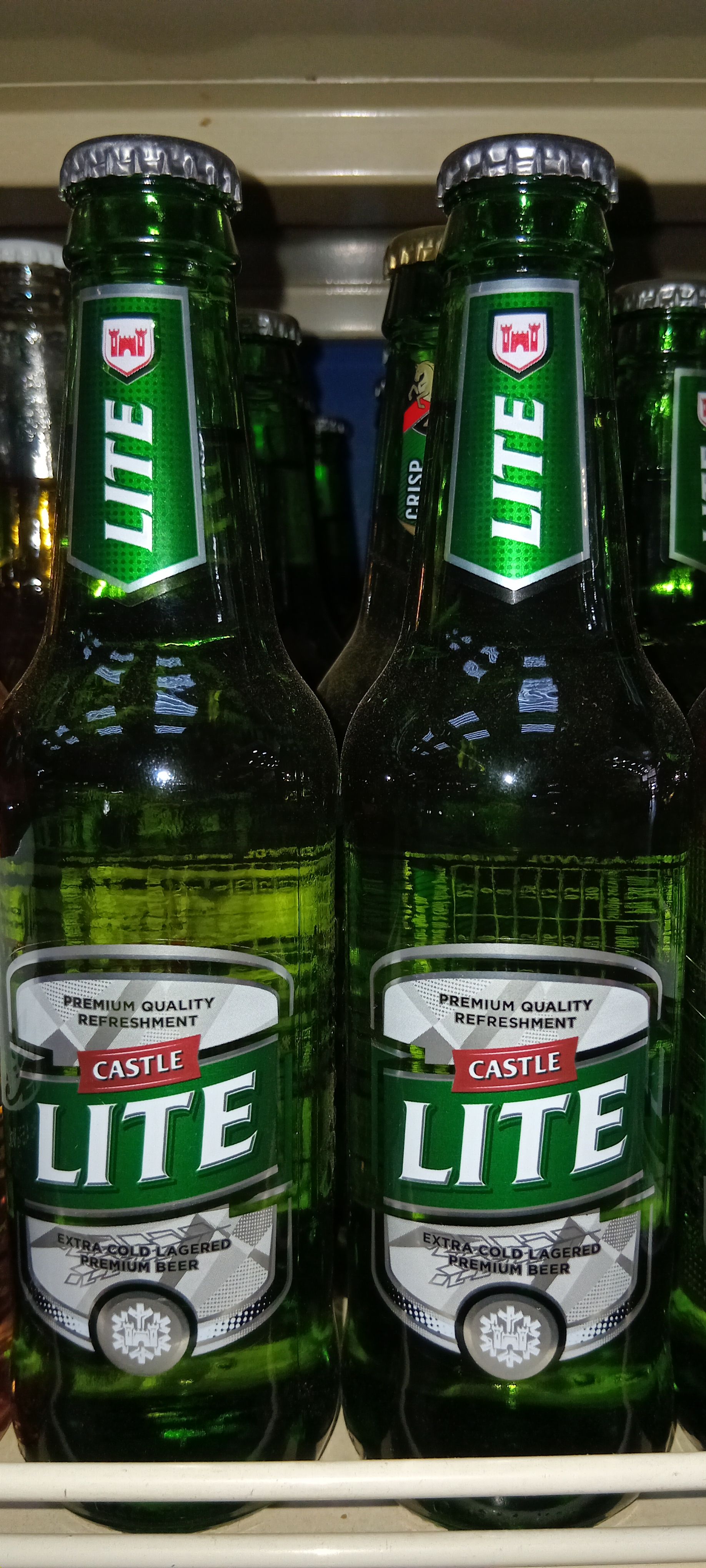 Castel Lite Extra Cold Premium Beer _0