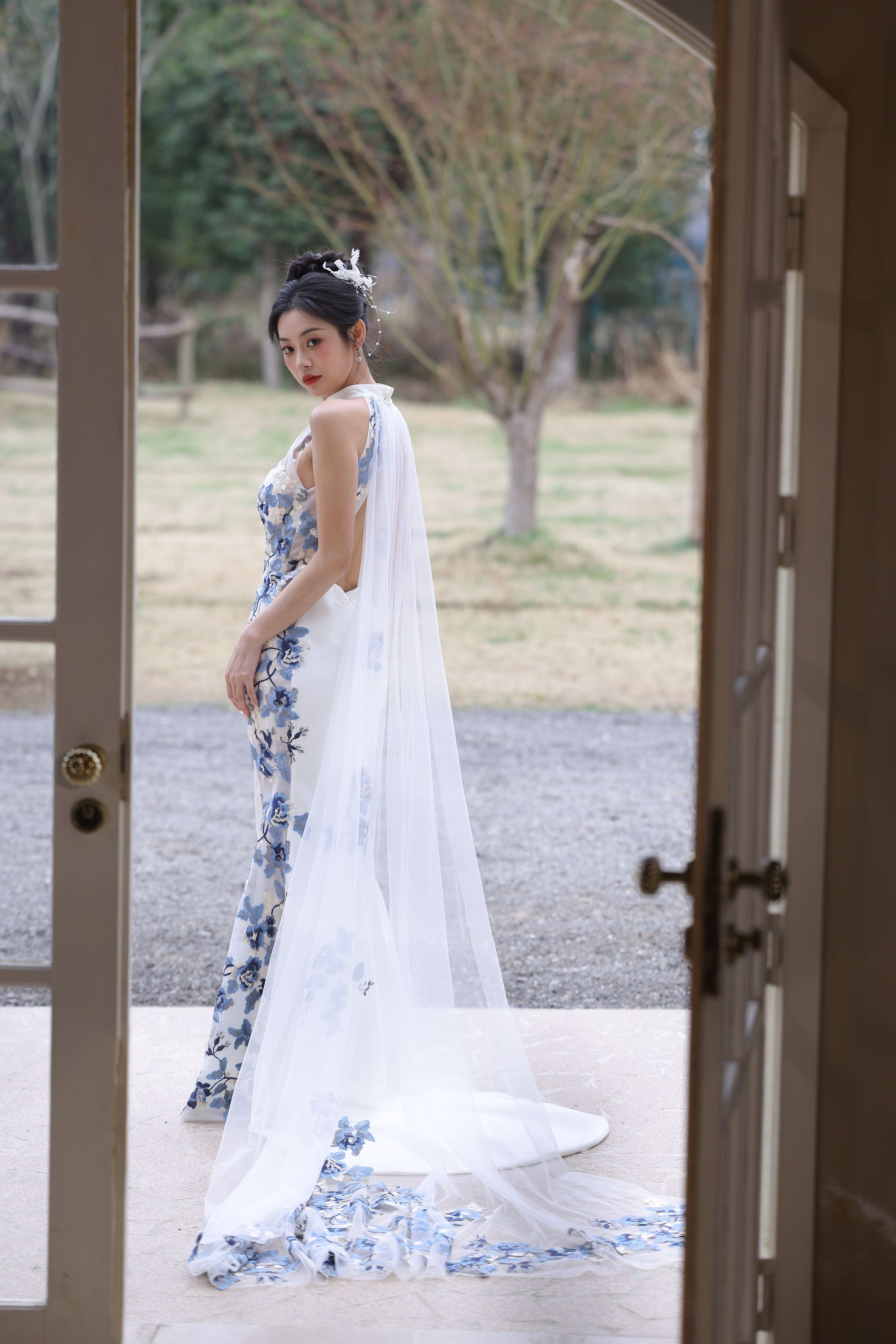 The Porcelain with Cape #8 _14