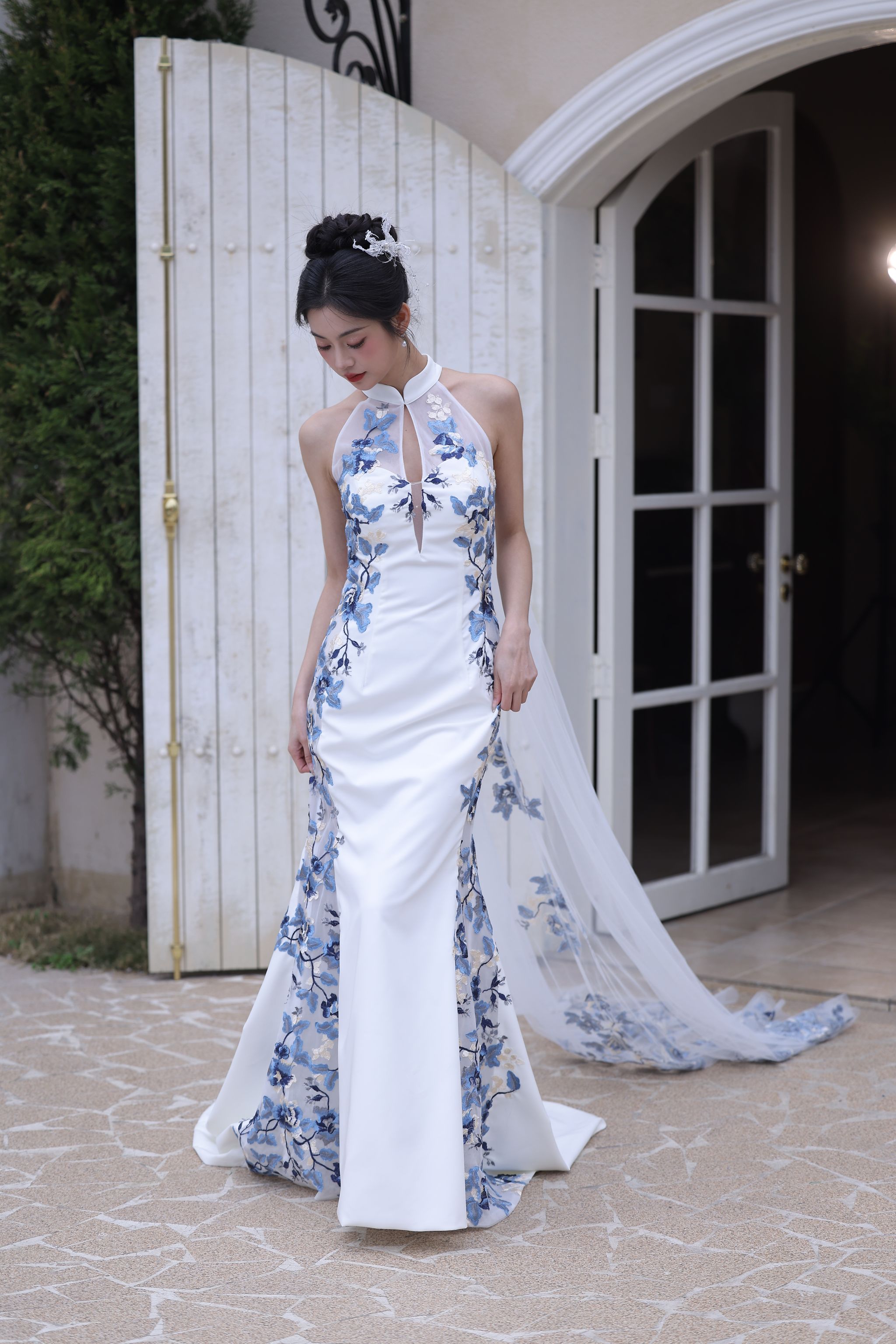The Porcelain with Cape #8 _13