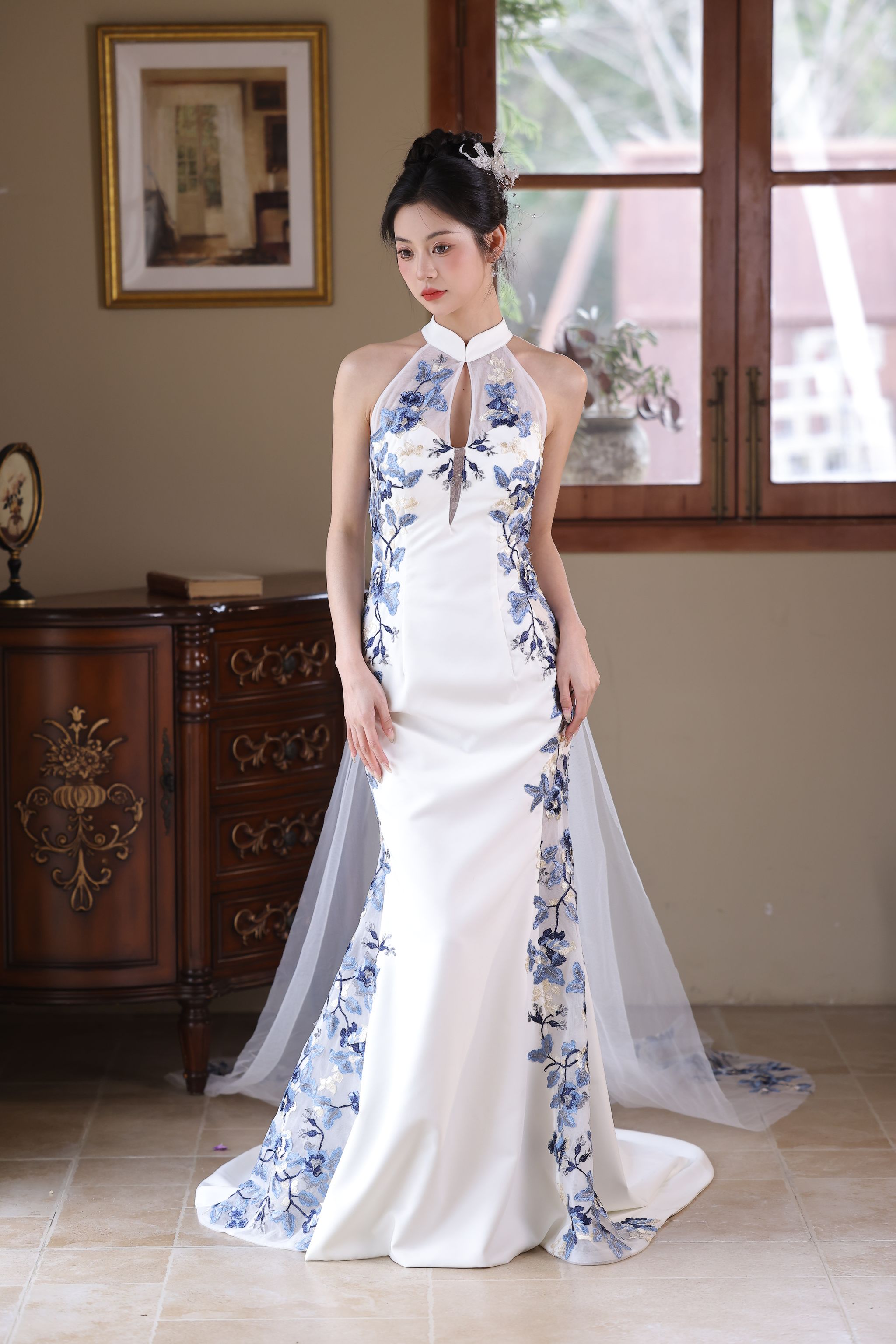 The Porcelain with Cape #8 _1