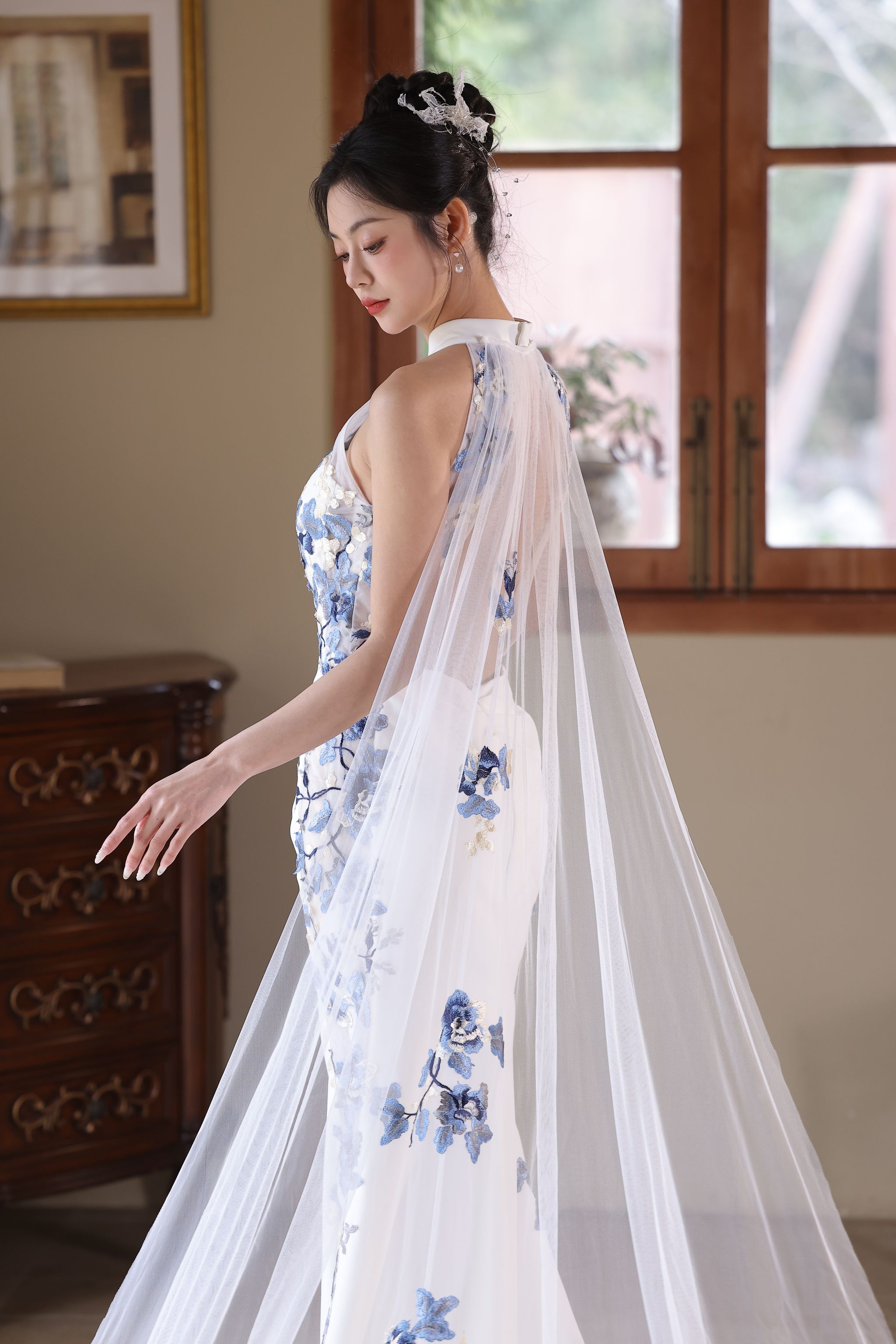 The Porcelain with Cape #8 _4