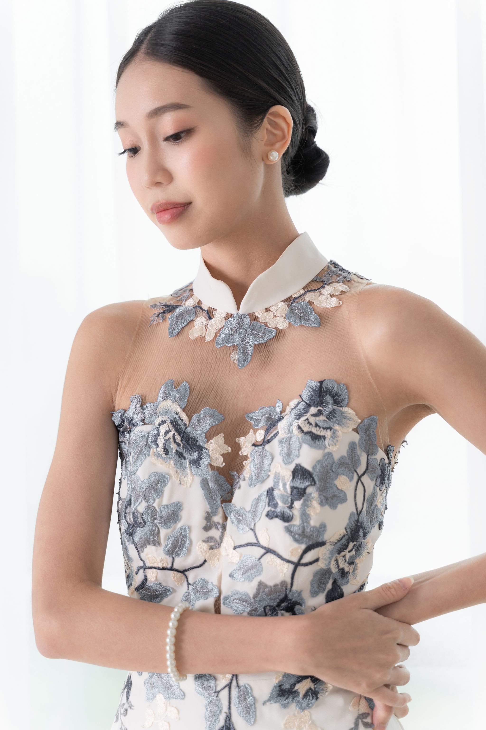 The Porcelaine in Satin #1_8