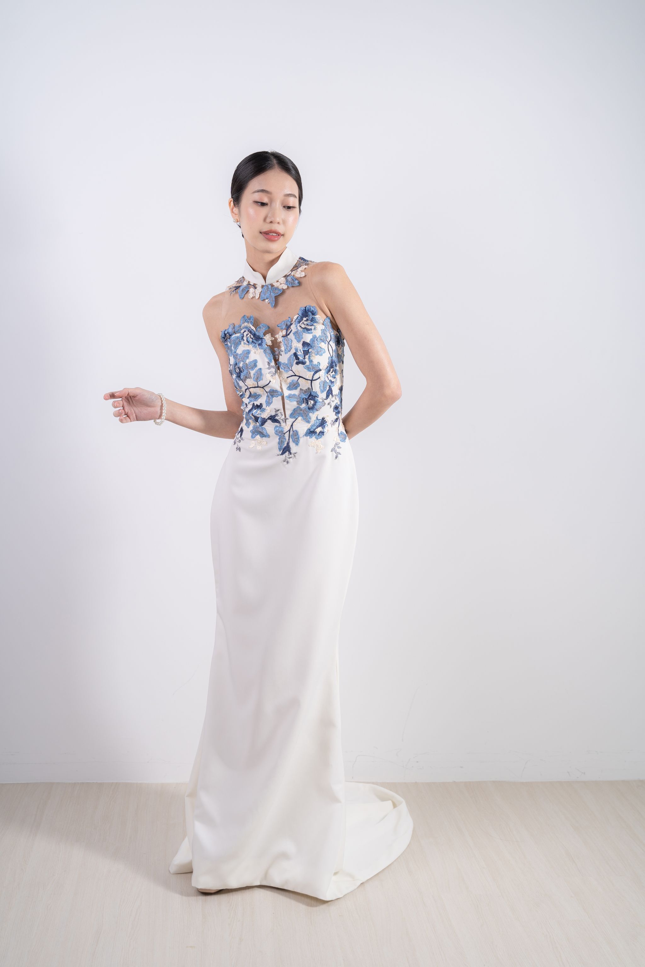 The Porcelaine in Satin #1_11