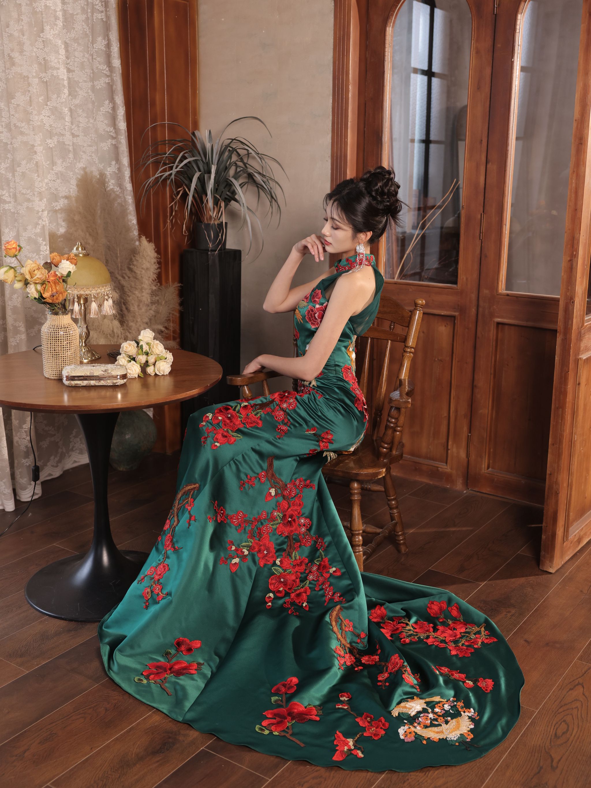 Folklore Cheongsam in Emerald _2